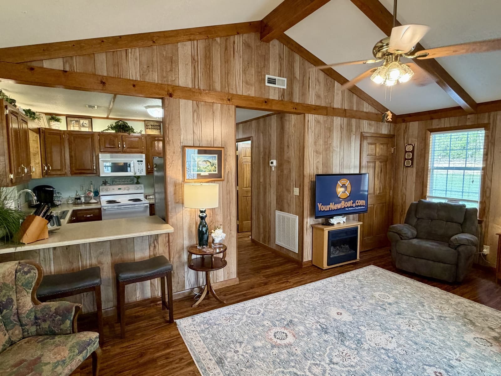 2002 Custom 20 x 53 Floating Cabin - Approx 999/sqft