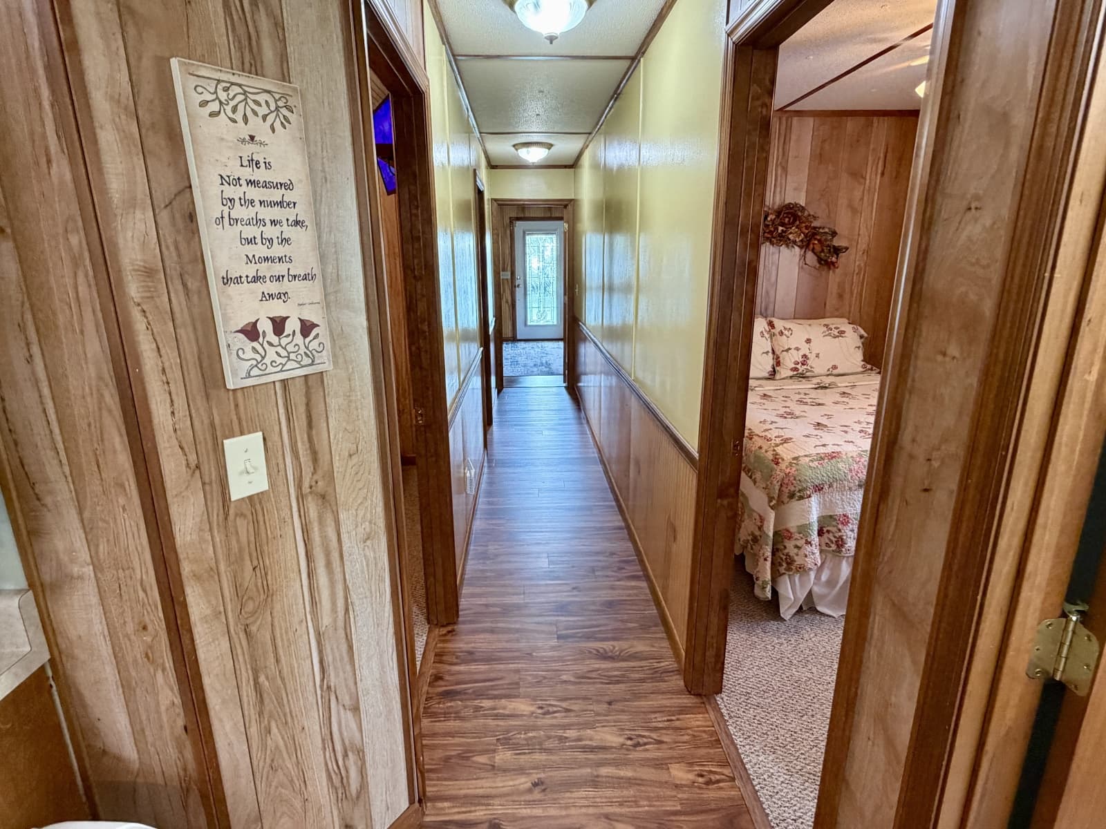 2002 Custom 20 x 53 Floating Cabin - Approx 999/sqft