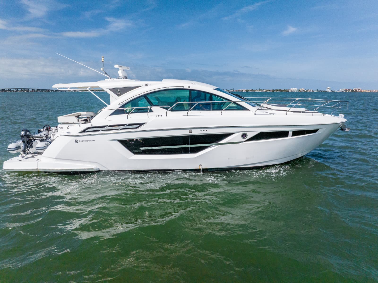 2018 Cruisers Yachts 50 CANTIUS