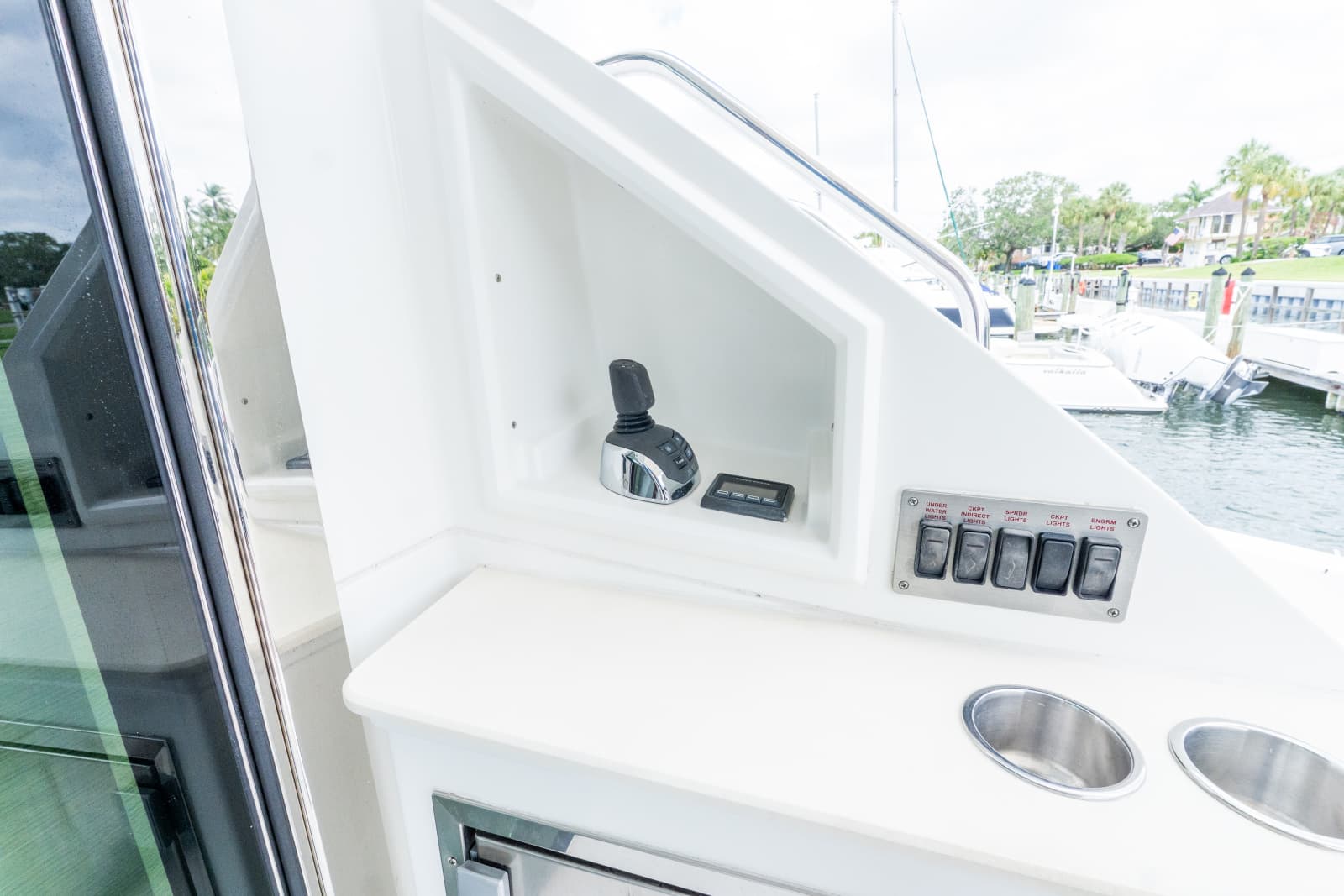 2018 Cruisers Yachts 50 CANTIUS