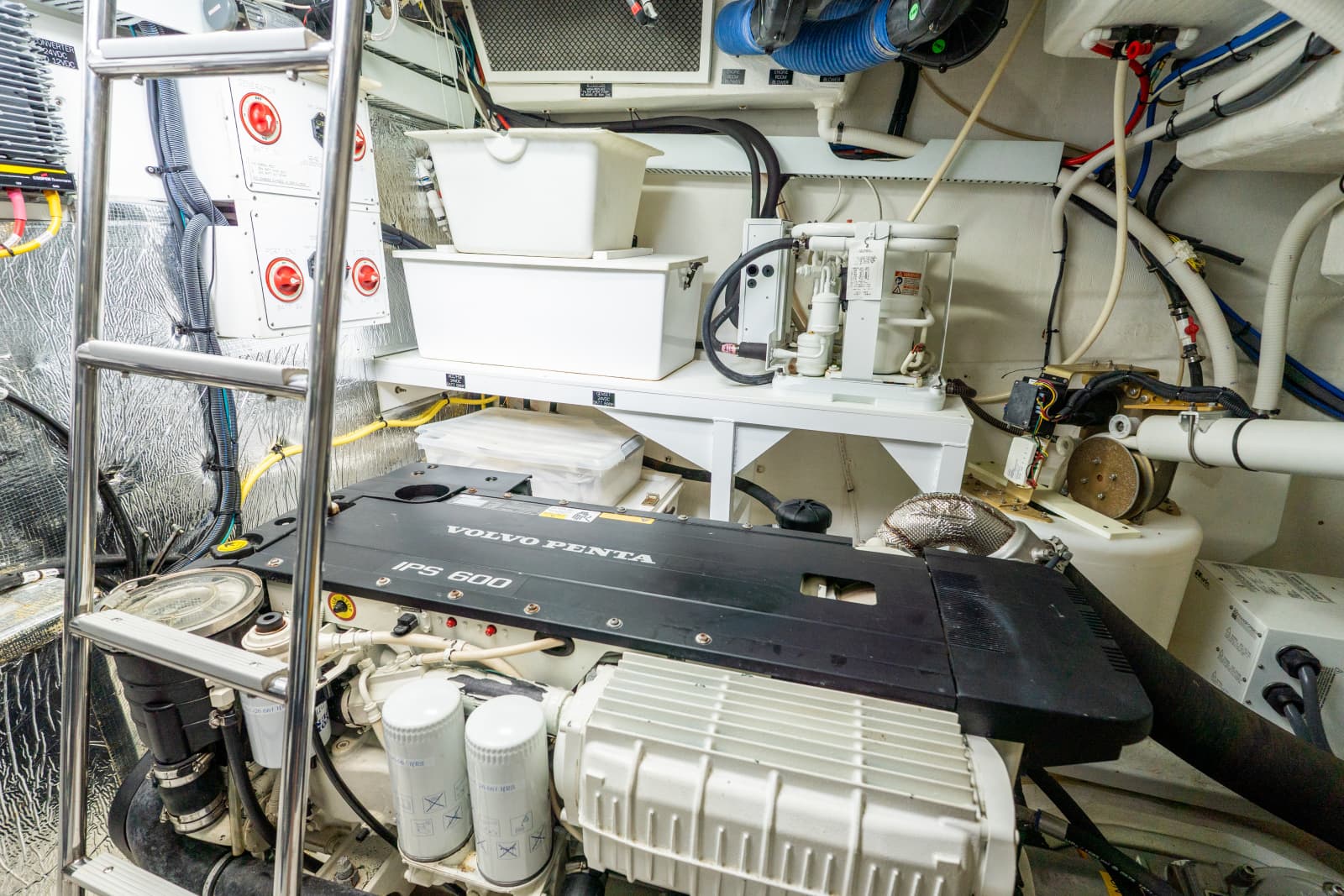 2018 Cruisers Yachts 50 CANTIUS