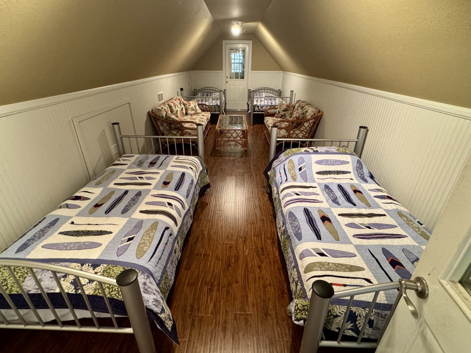 2006 Custom 20 x 43 Floating Cabin - Approx 812sqft
