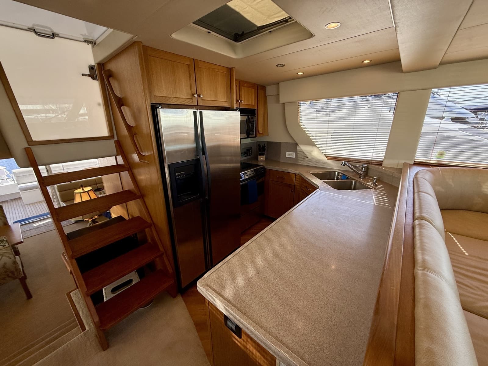 2001 Pacific Mariner 