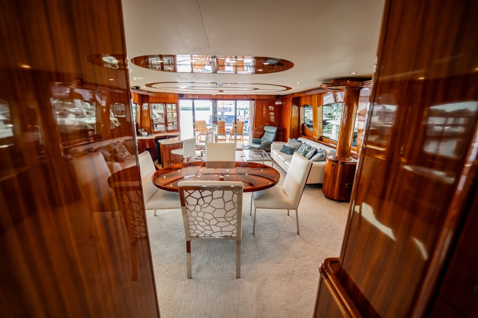 2012 Hatteras 