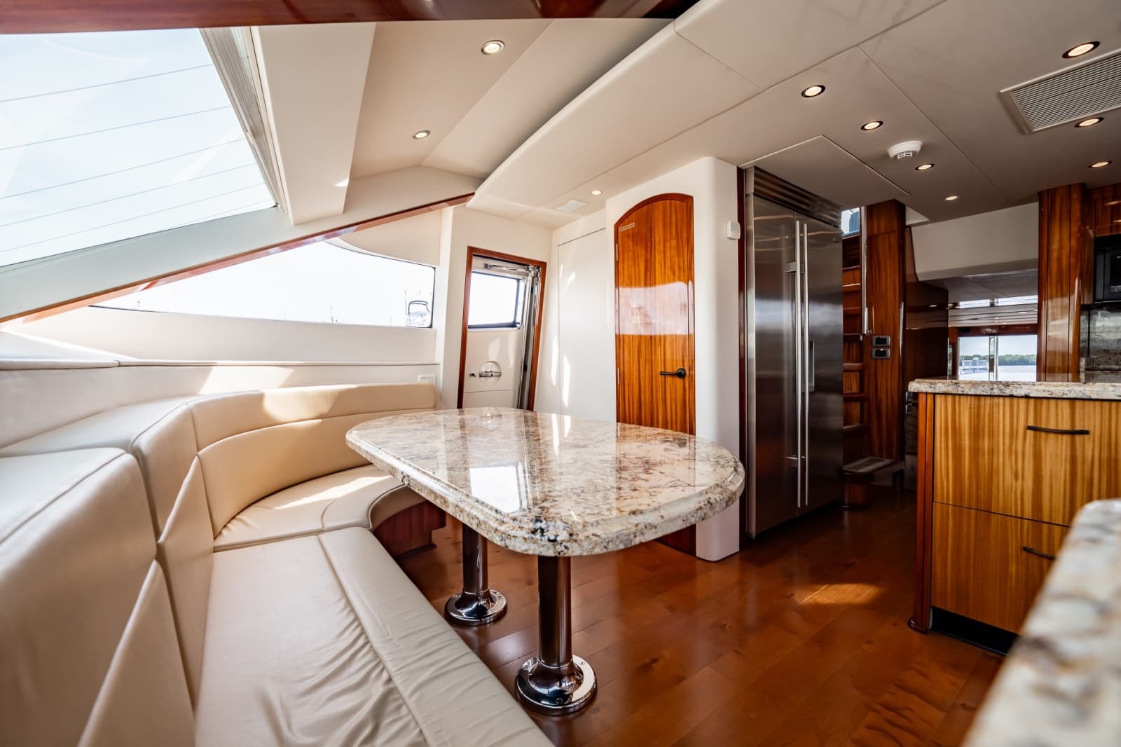 2012 Hatteras 