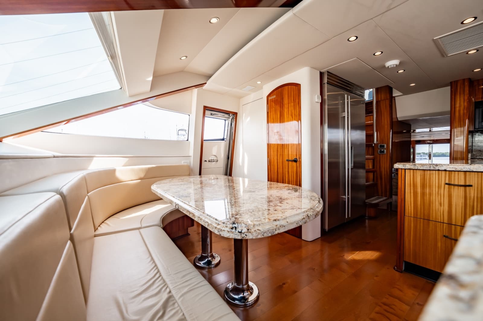 2012 Hatteras 