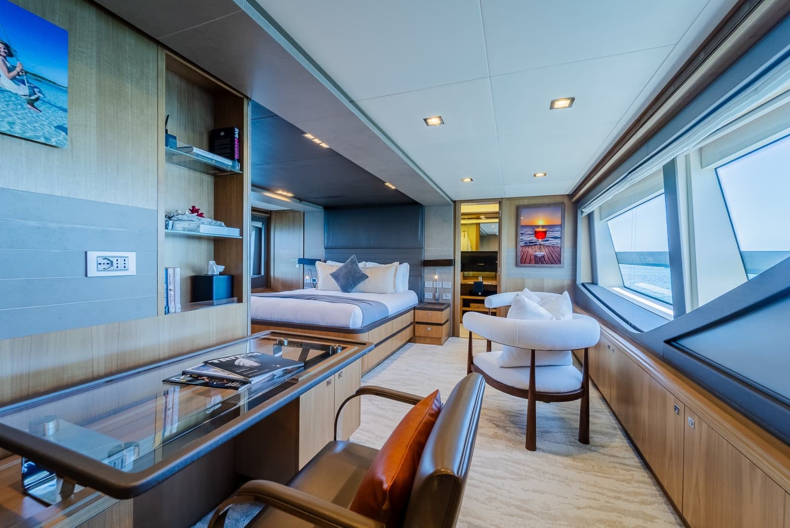 2012 Custom Line Raised Pilothouse