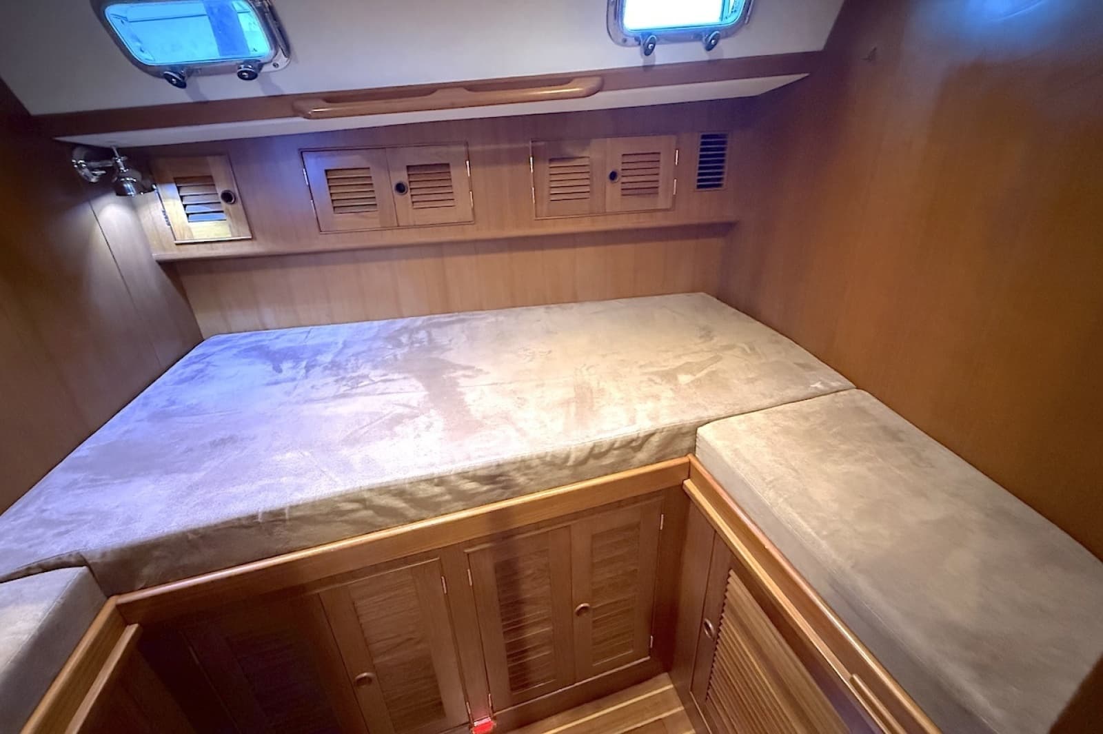 2014 Hylas 56
