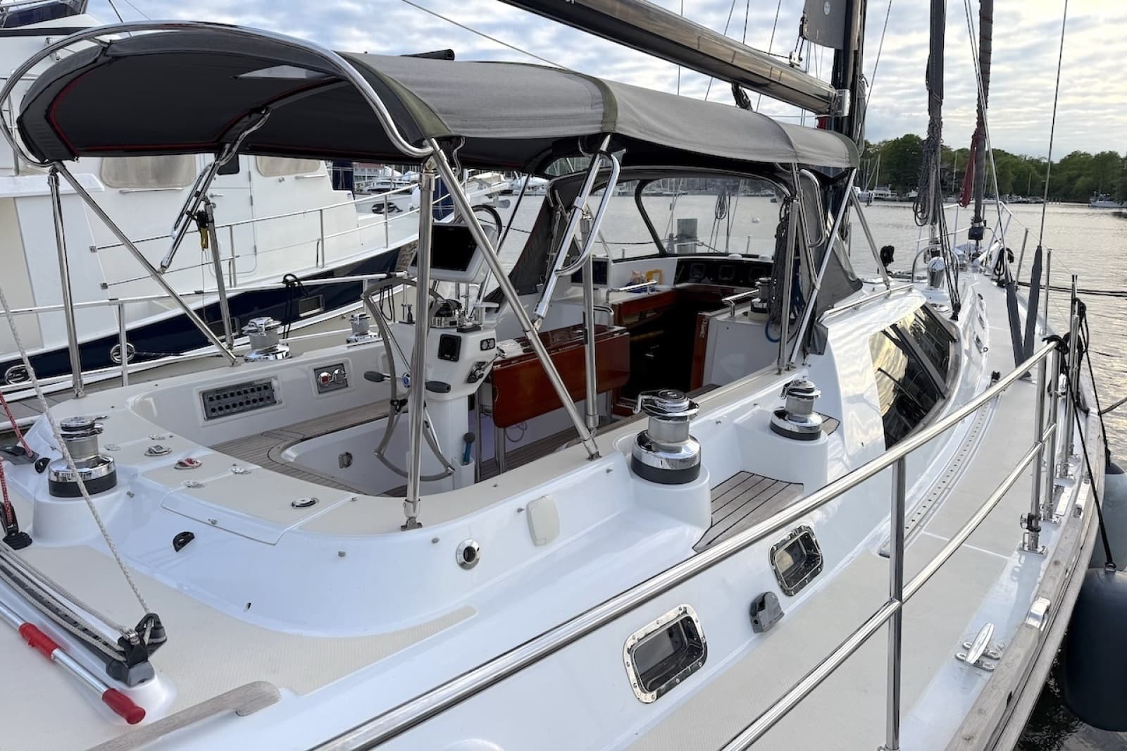 2014 Hylas 56