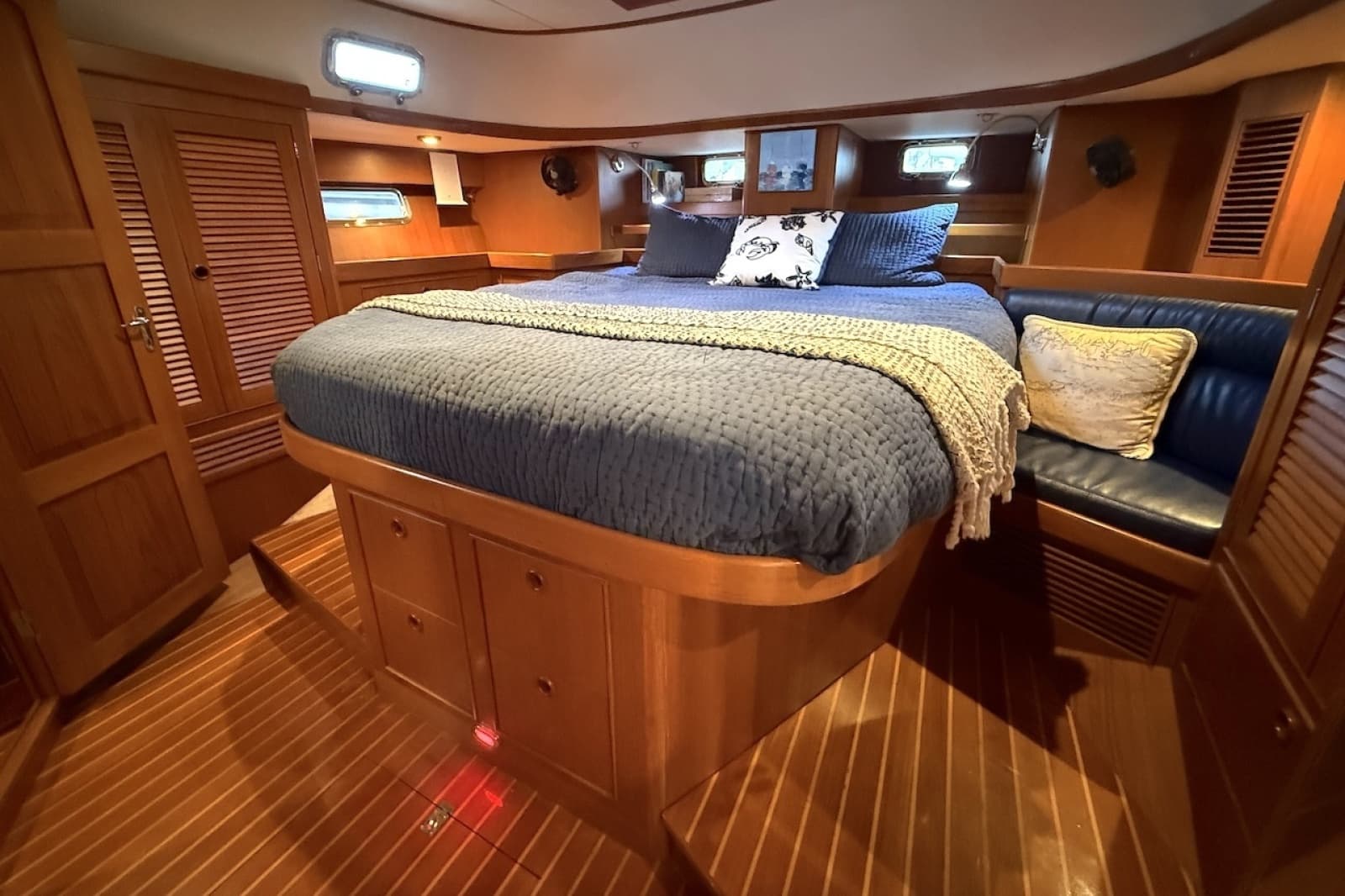2014 Hylas 56