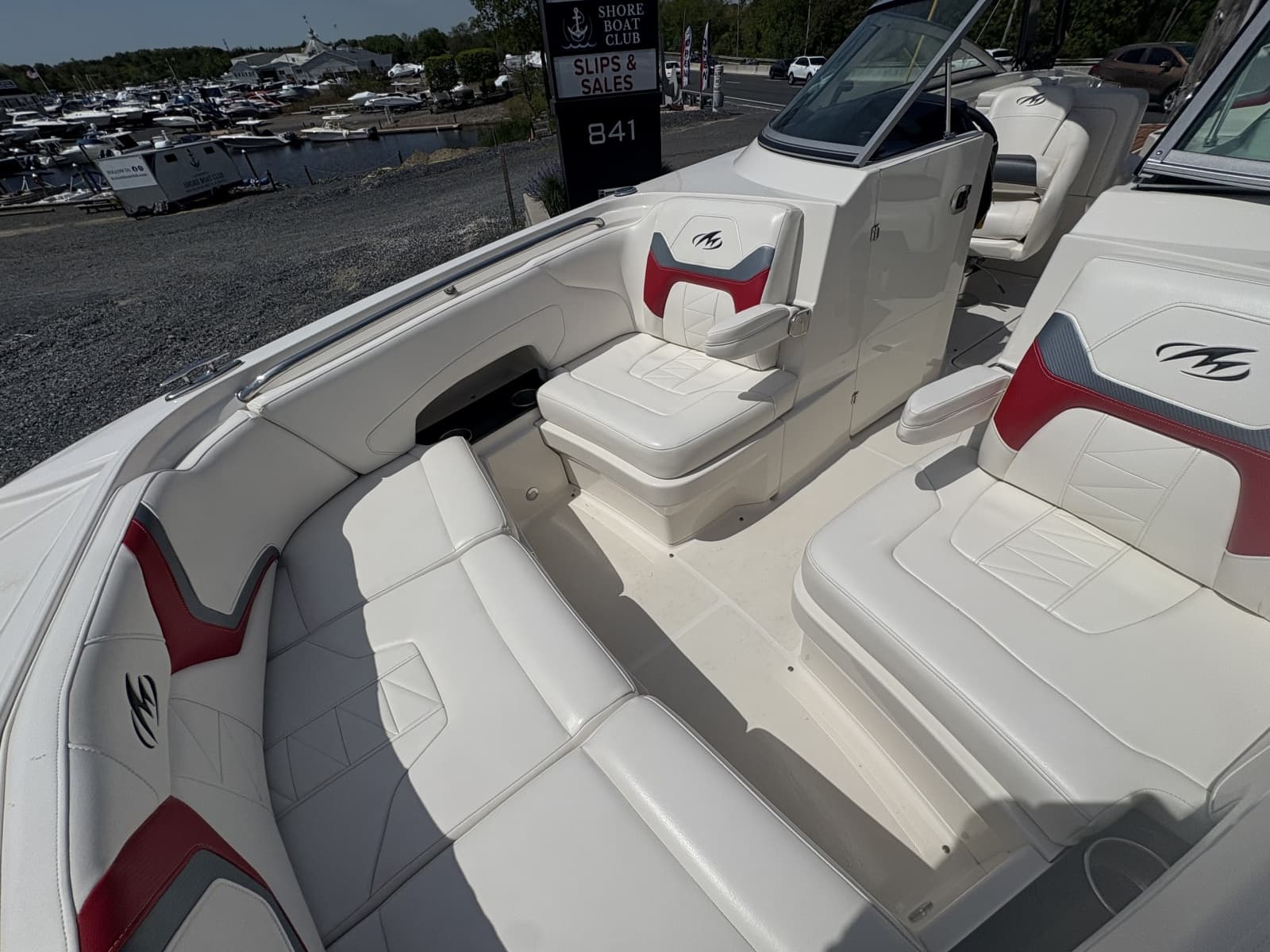 2013 Monterey M5 Sport Boat