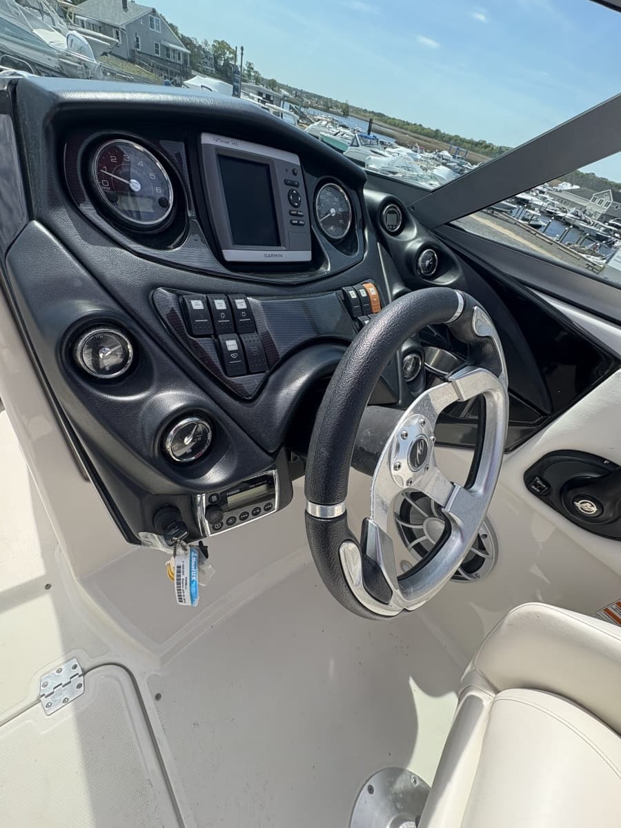 2013 Monterey M5 Sport Boat