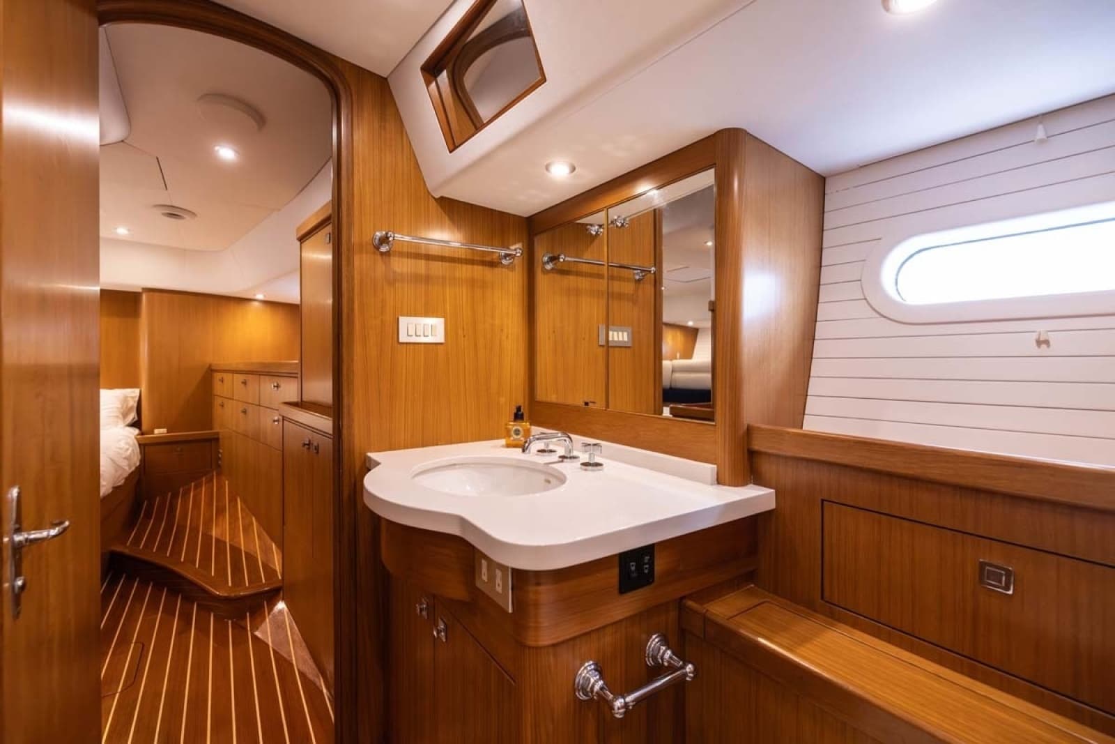 Owners Stateroom Head