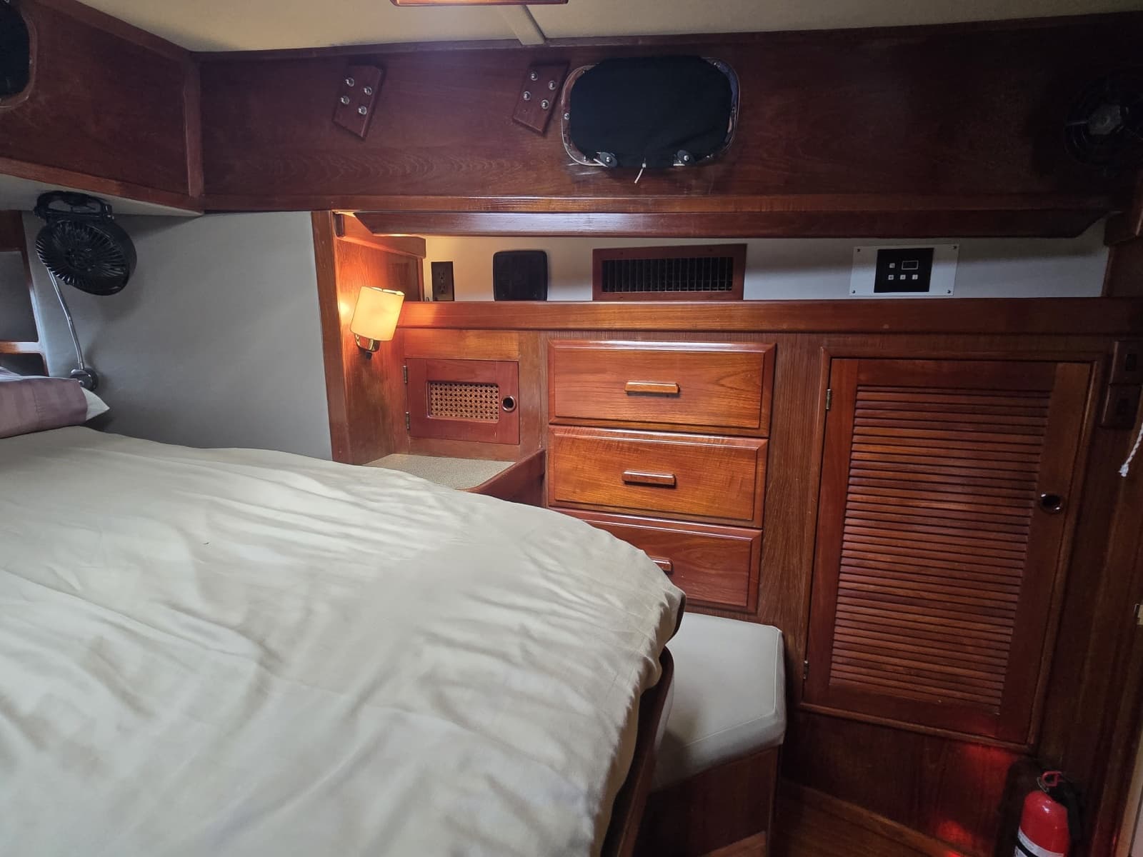 1990 Endeavour 