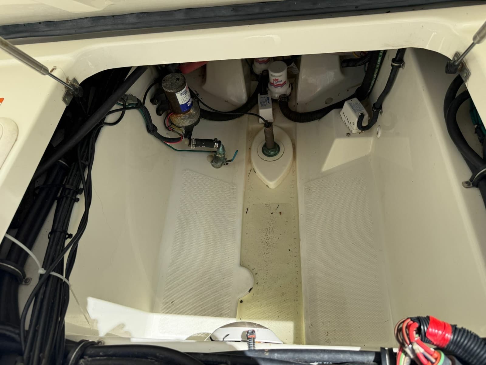 2005 Hydra-Sports 3300 VX