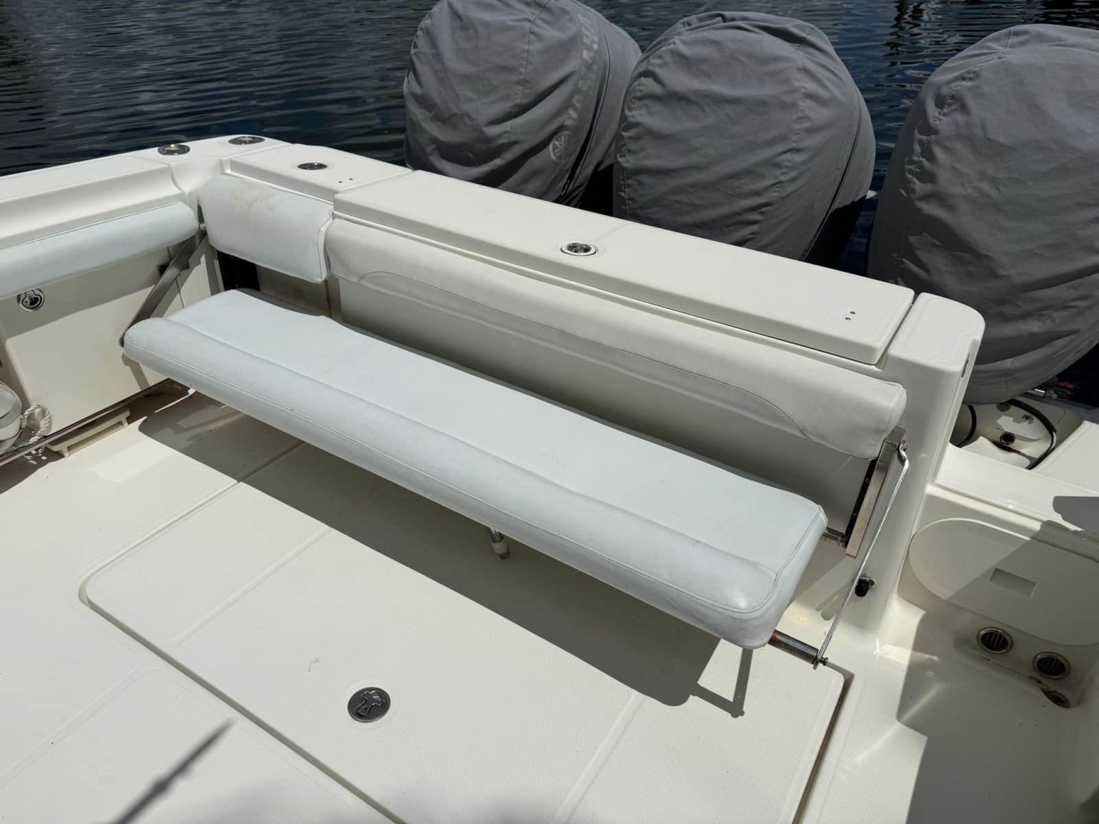 2005 Hydra-Sports 3300 VX