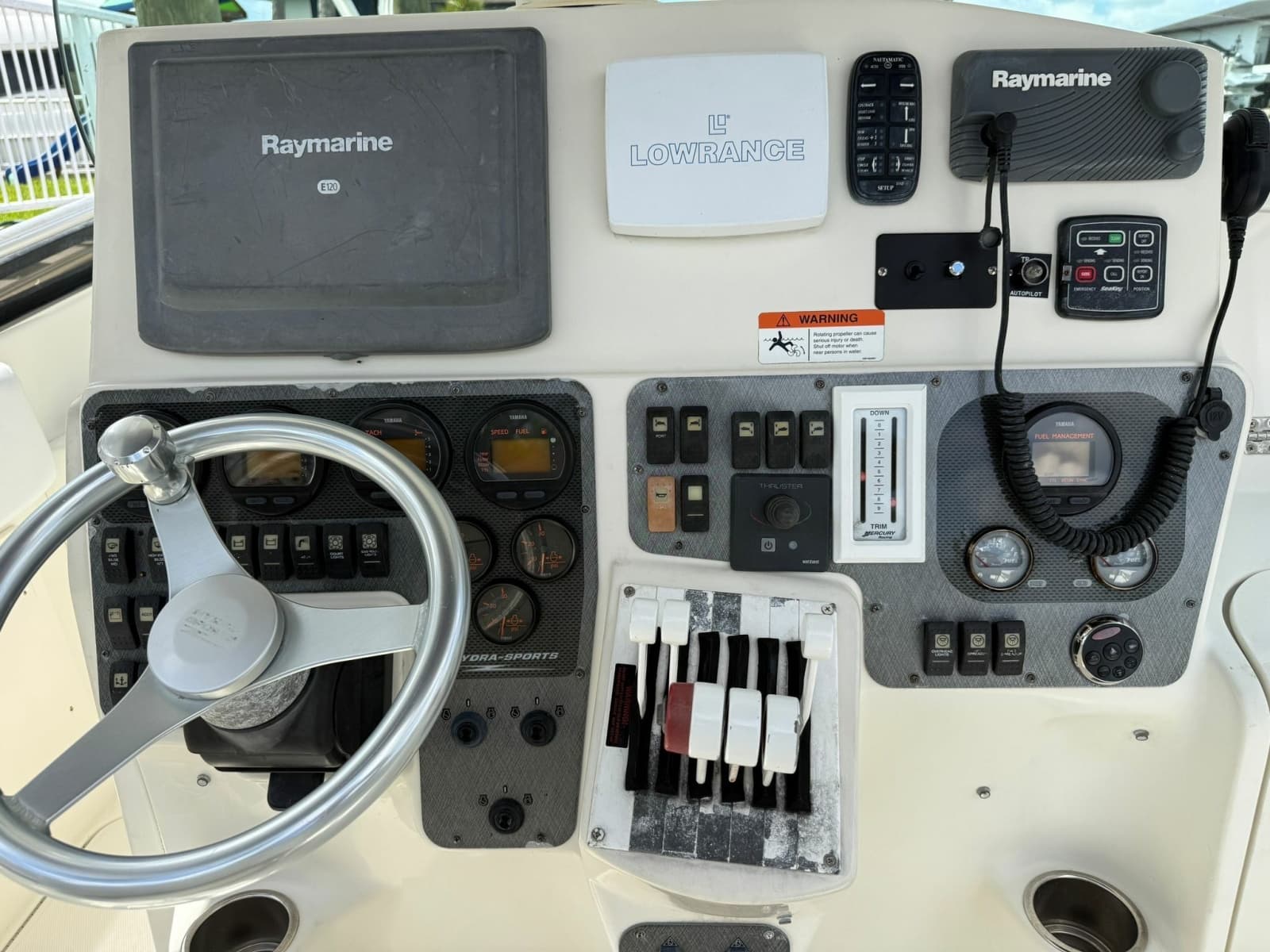 2005 Hydra-Sports 3300 VX