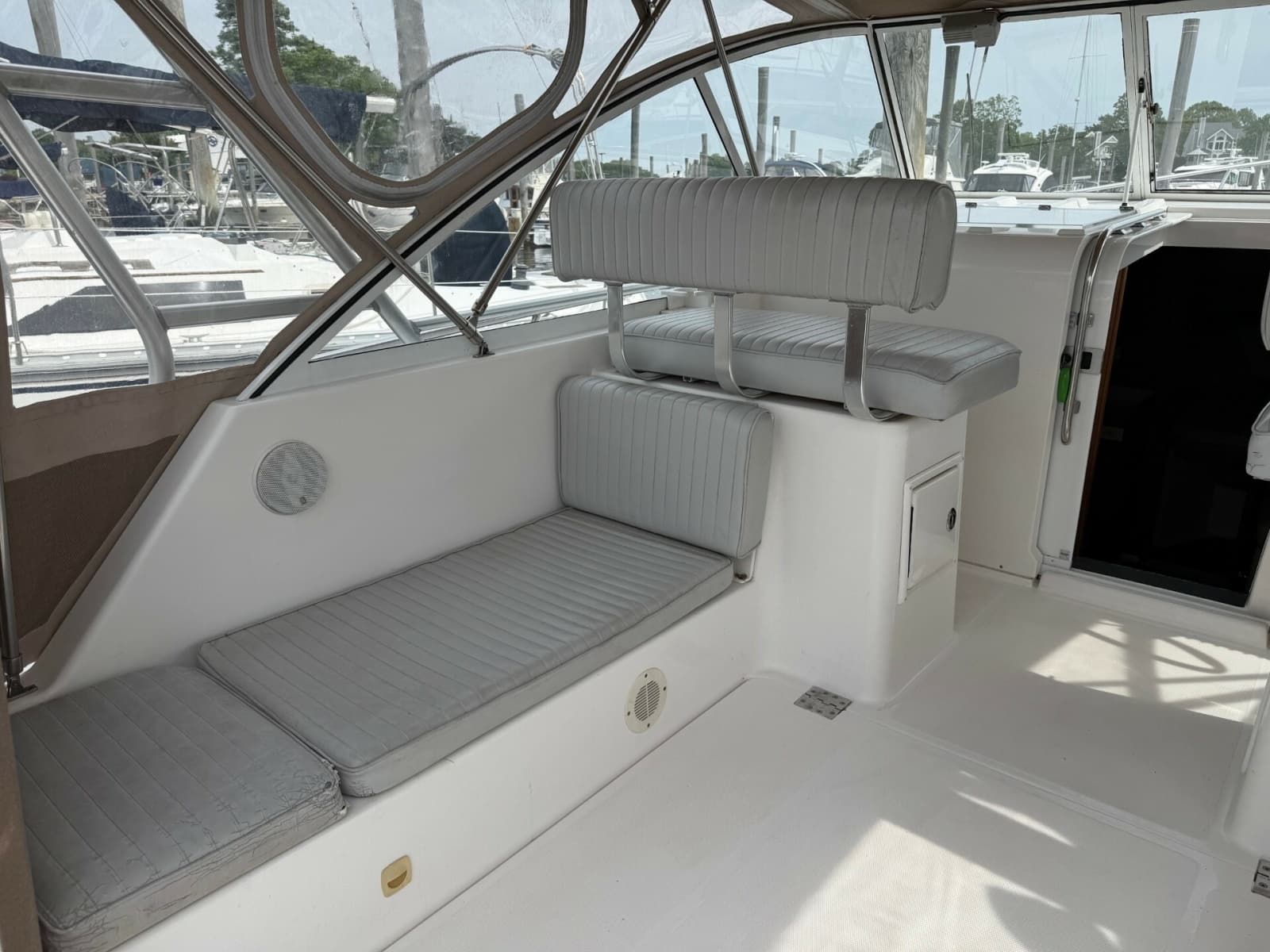 2003 Mainship 34' Pilot