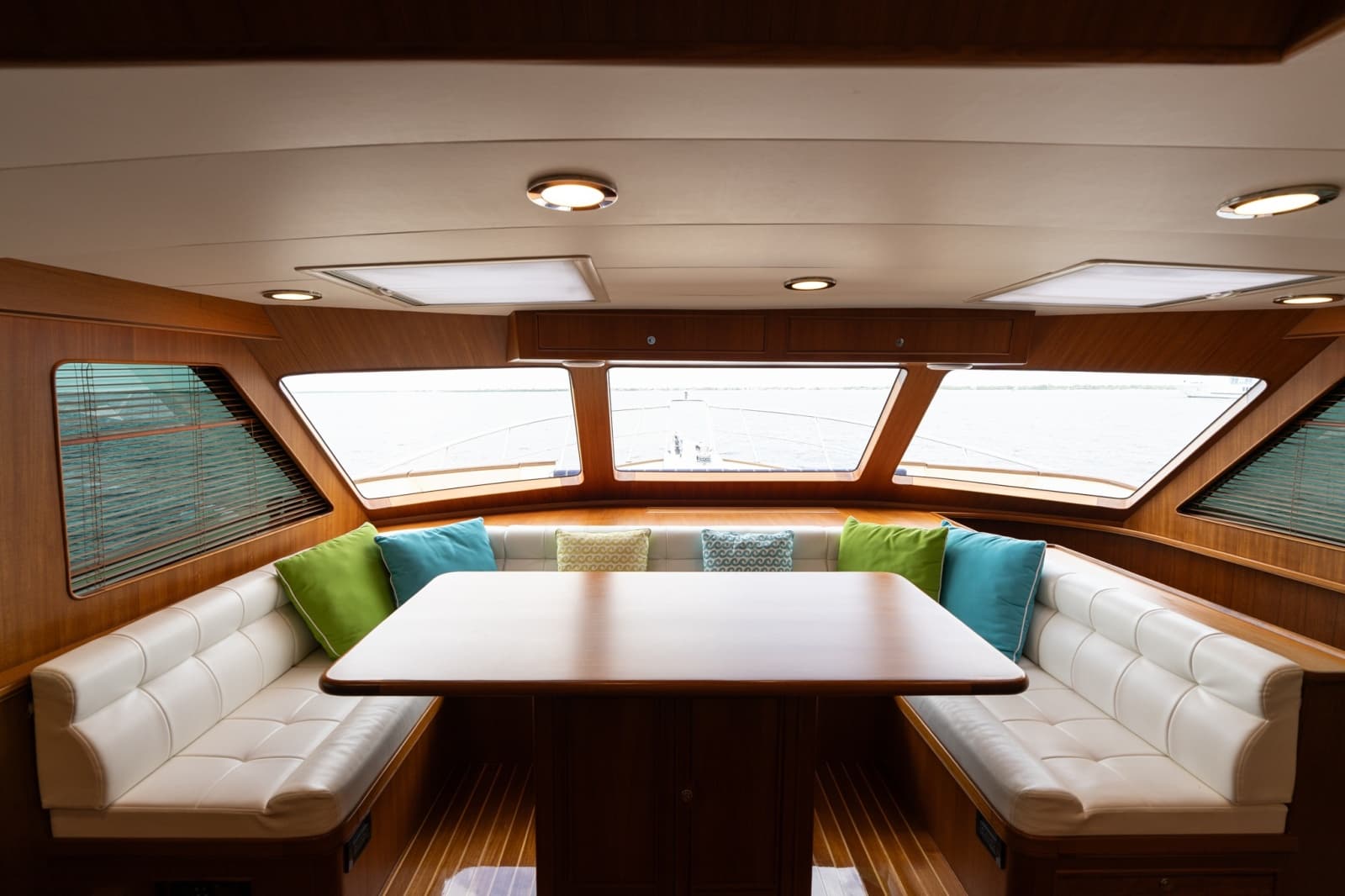 Forward Dinette