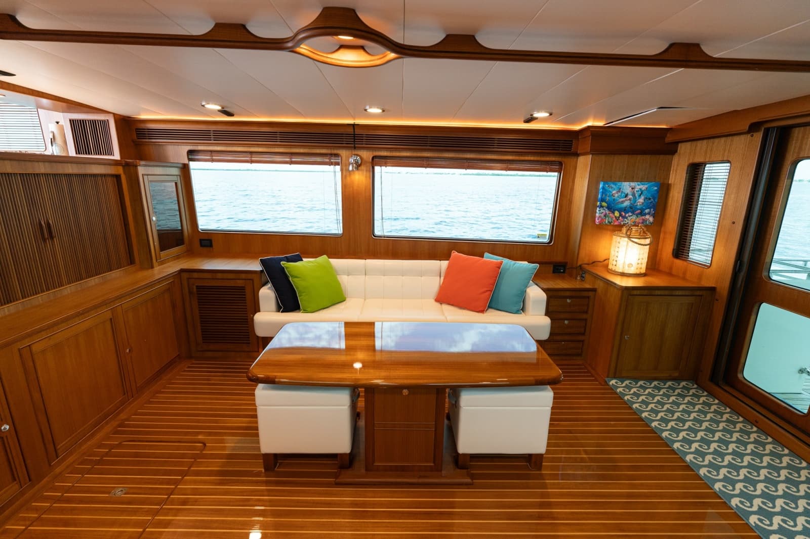 Salon Facing Starboard