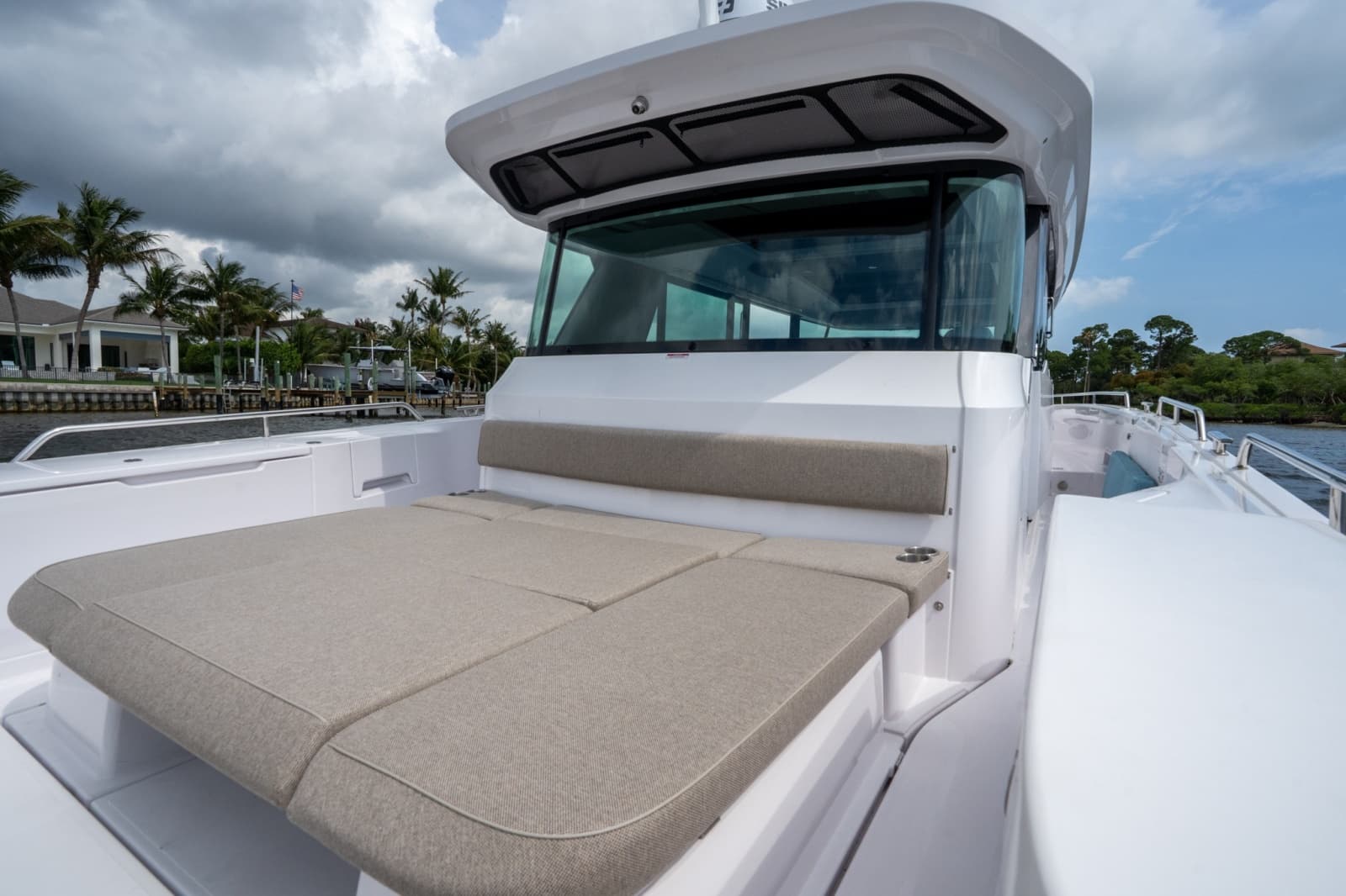 2024 Axopar 45 XC Cross Cabin