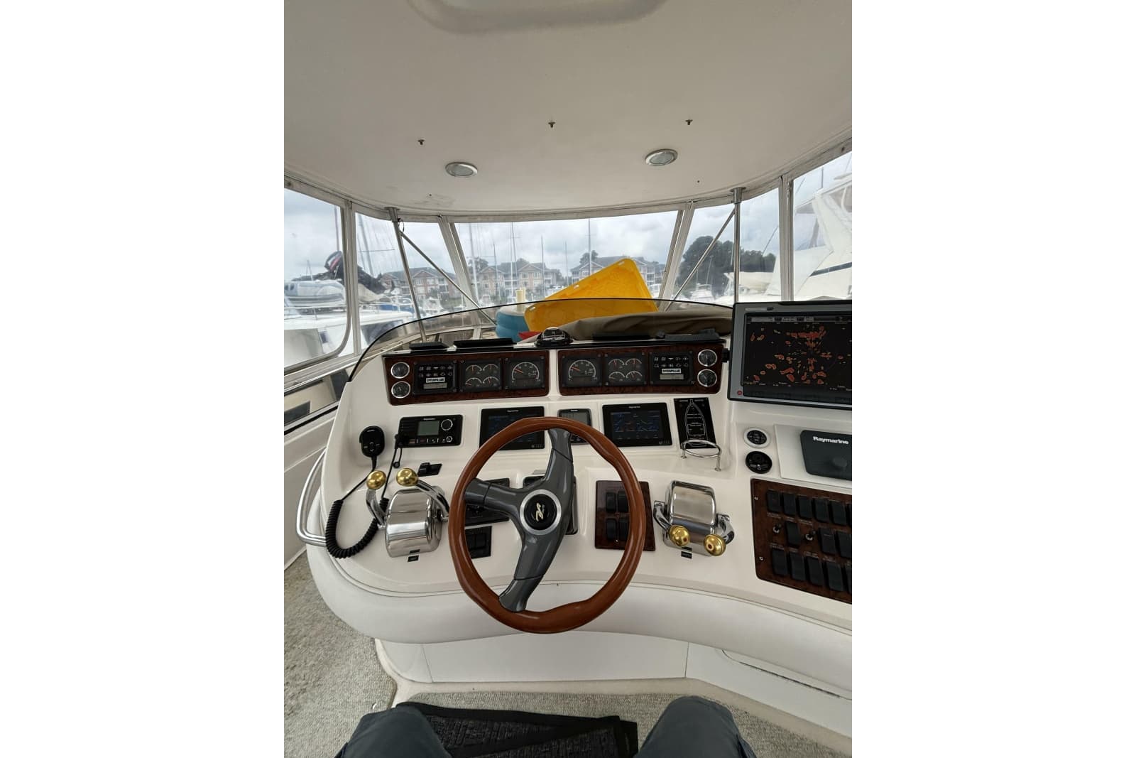 1999 Sea Ray 480 Sedan Bridge