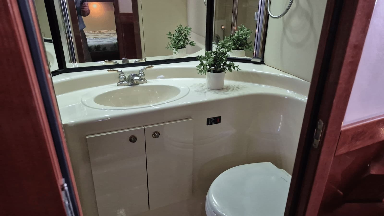 Guest Head with Shower