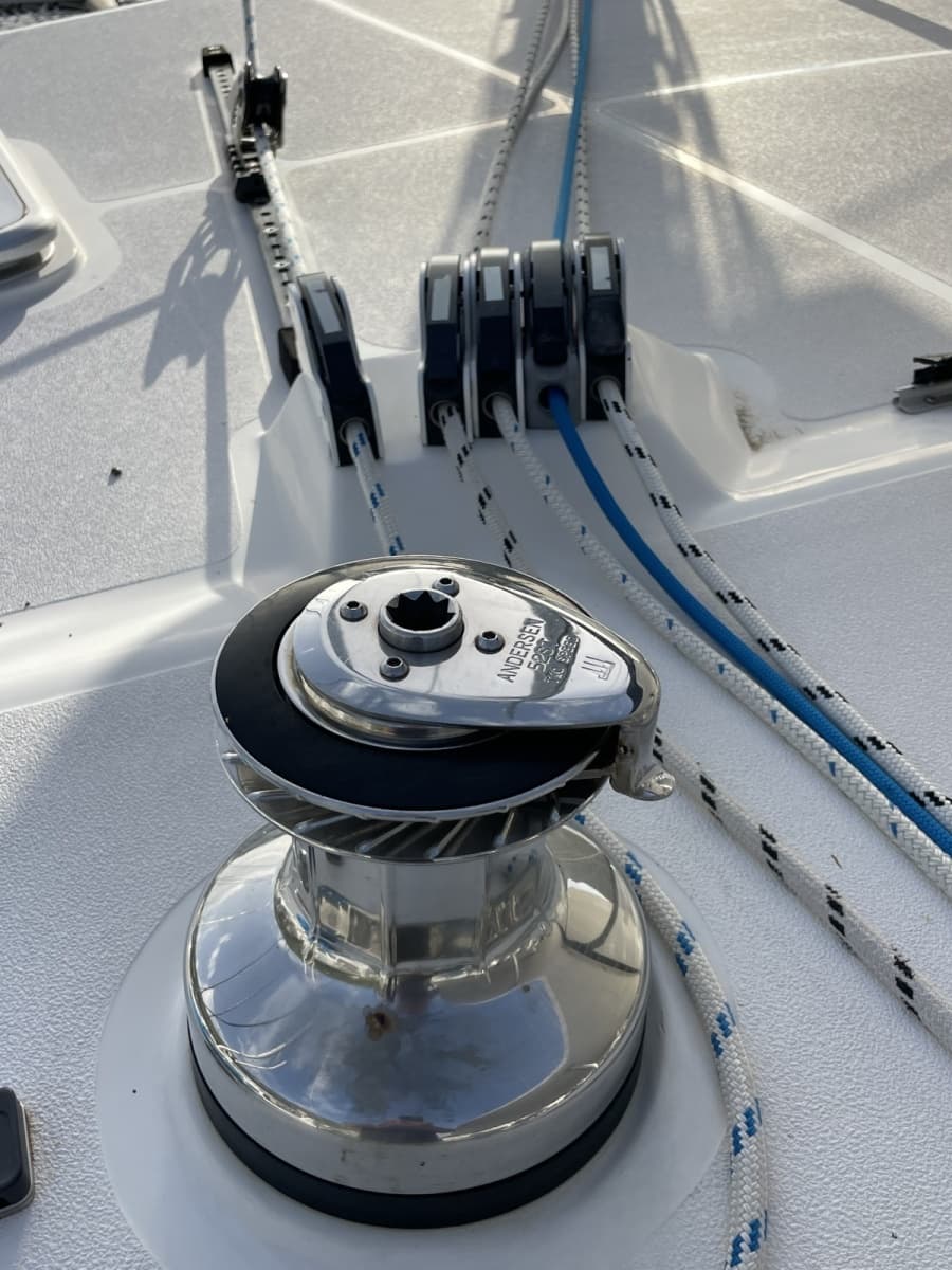 2011 Voyage Yachts 520