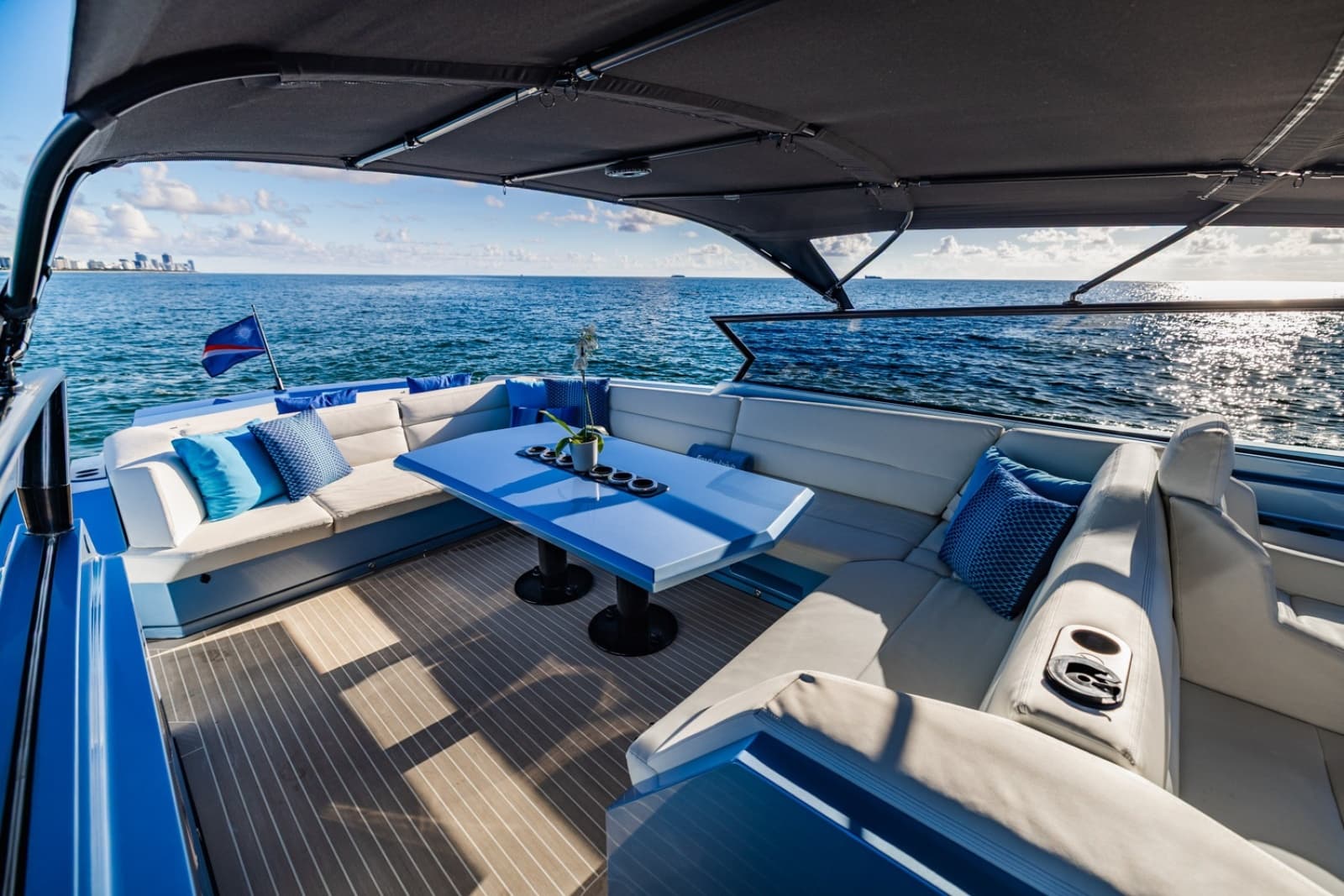 2019 Vanquish Yachts VQ58