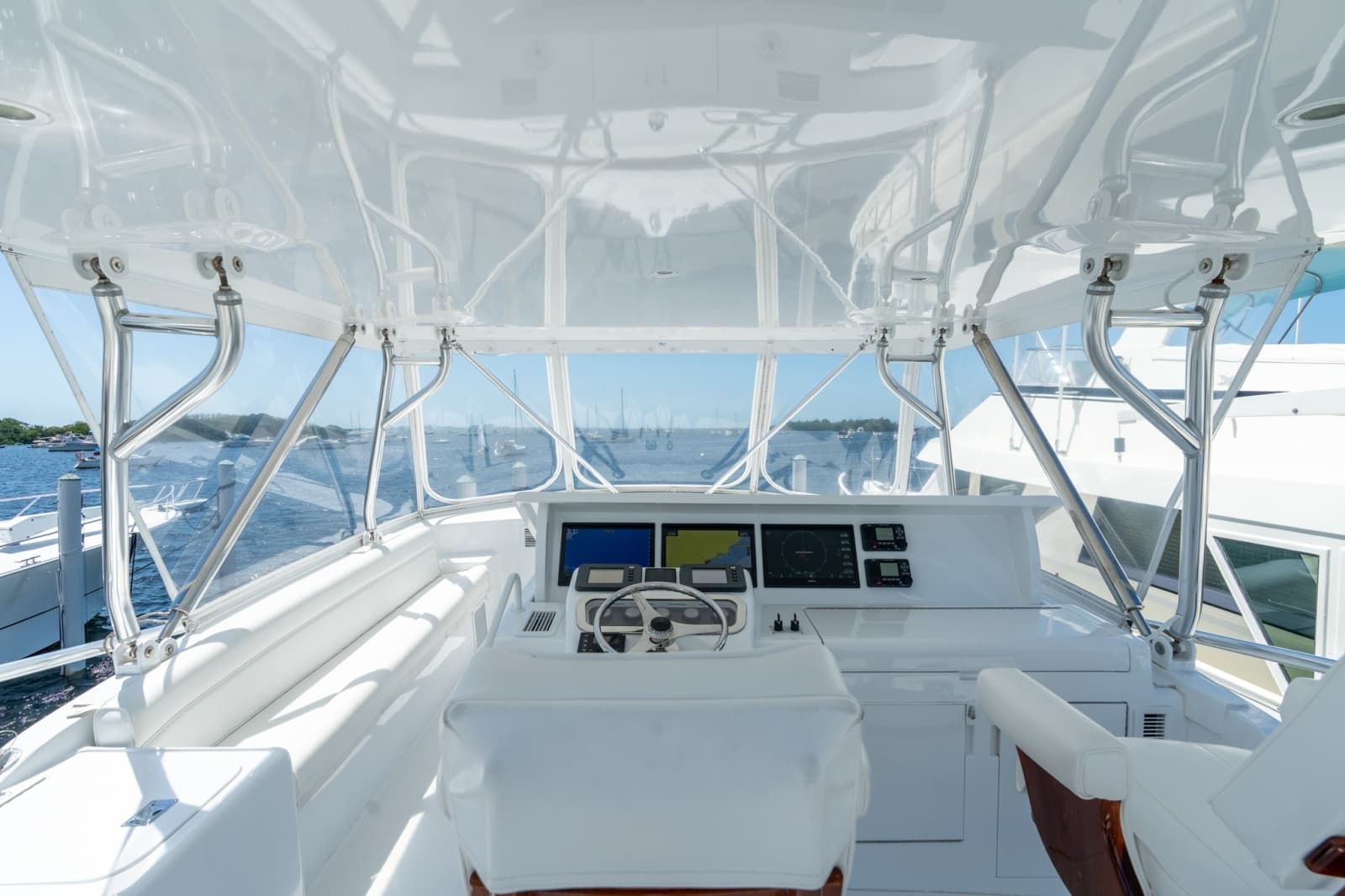 2004 Hatteras 