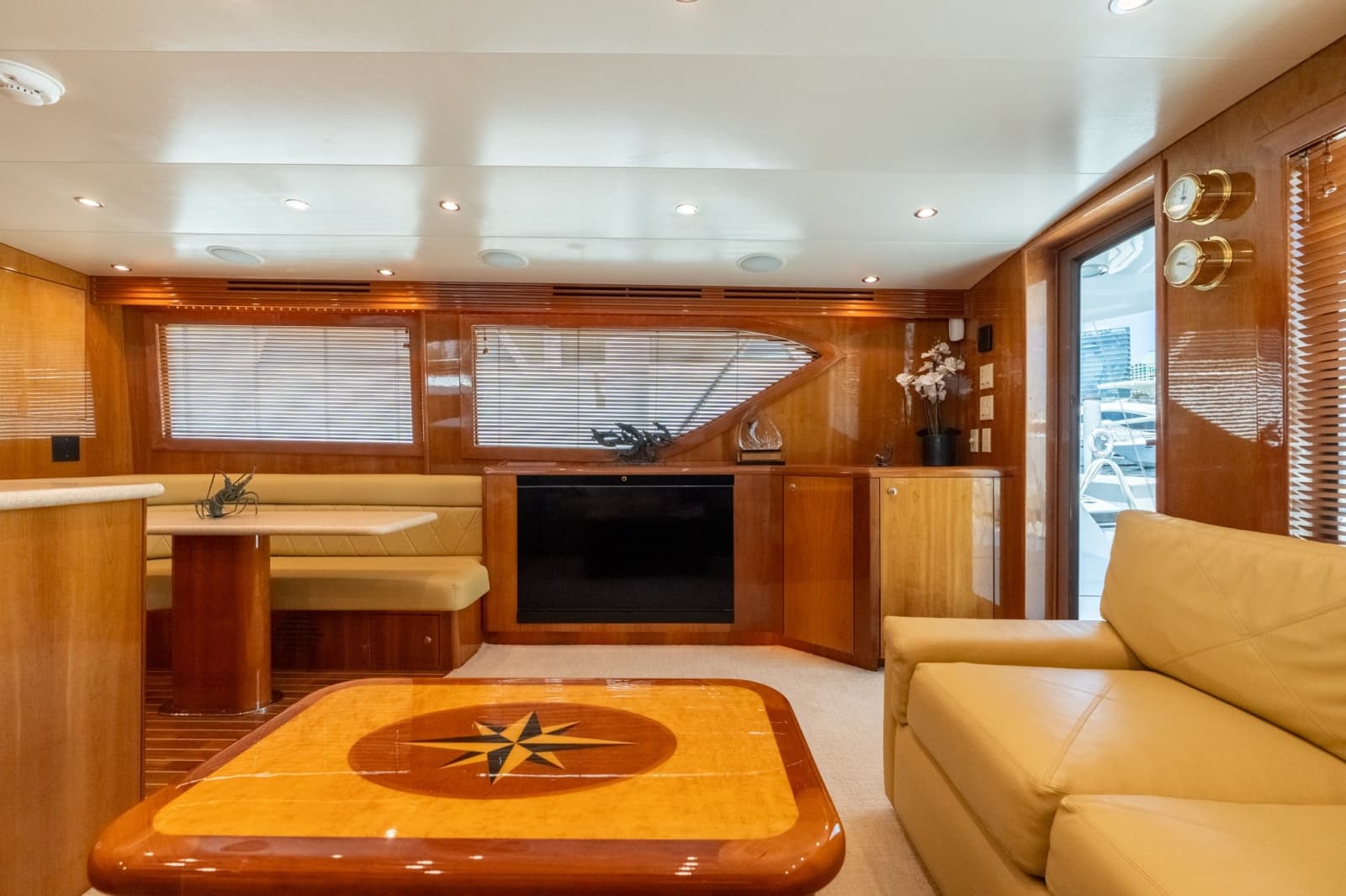 2004 Hatteras 