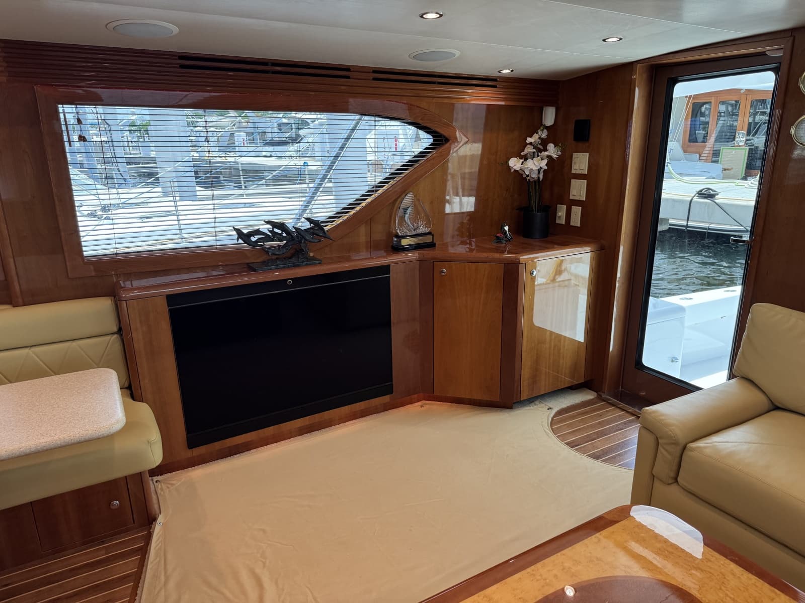2004 Hatteras 