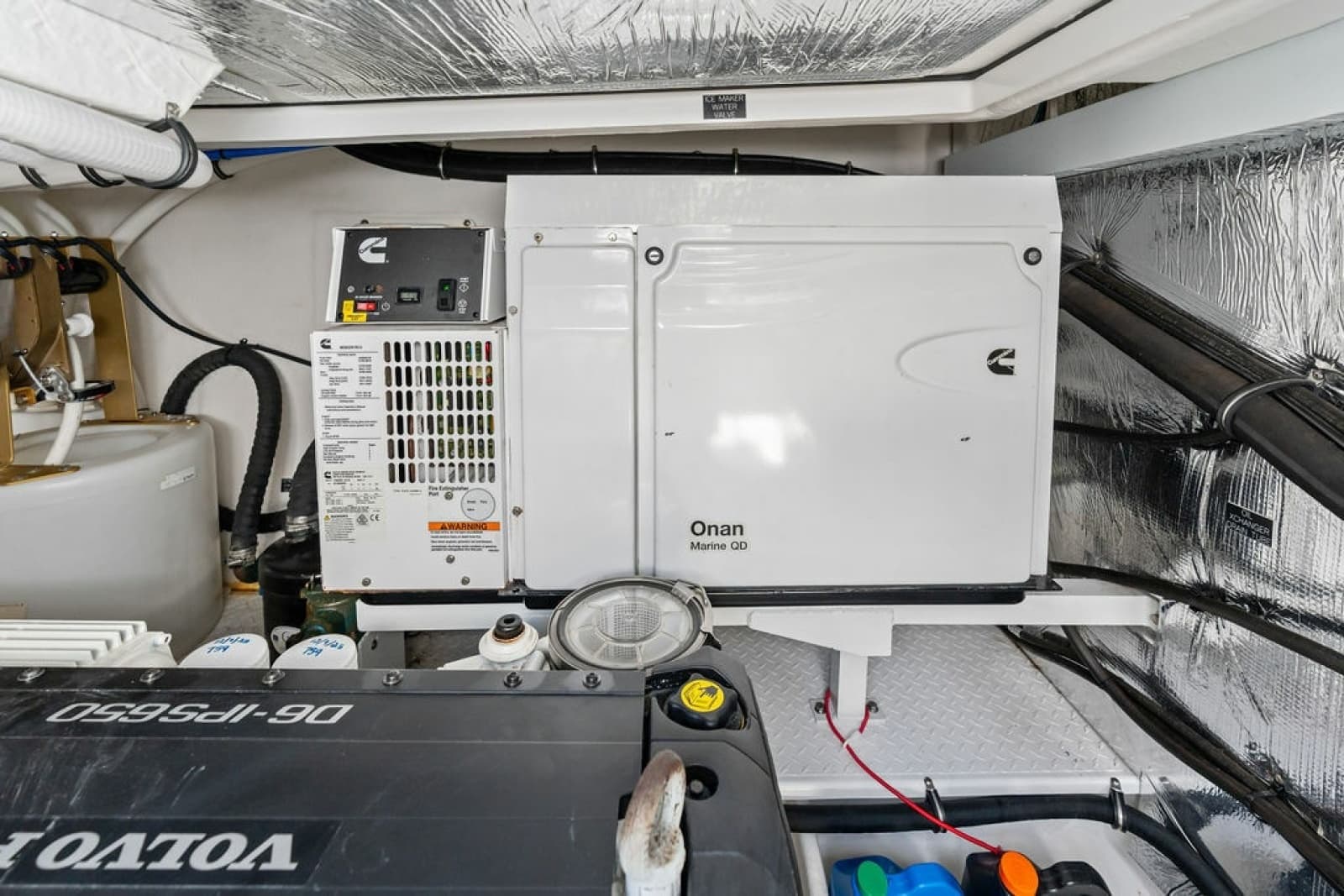 2022 Cruisers Yachts 46 CANTIUS