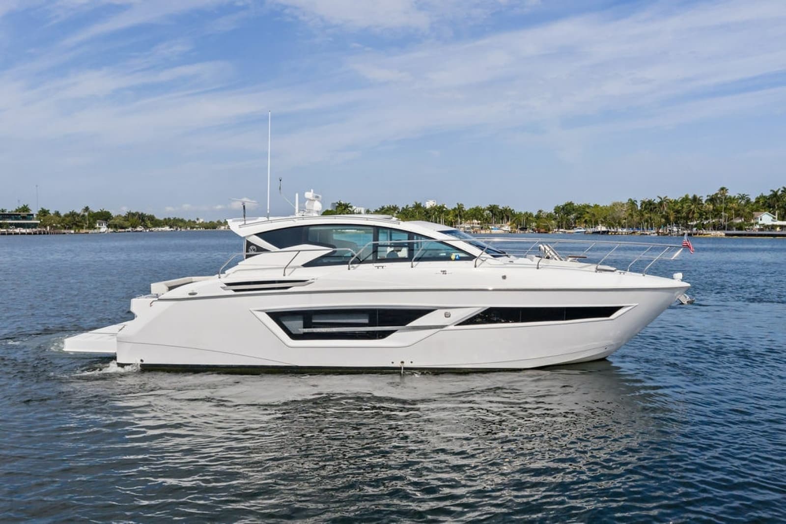 2022 Cruisers Yachts 46 CANTIUS