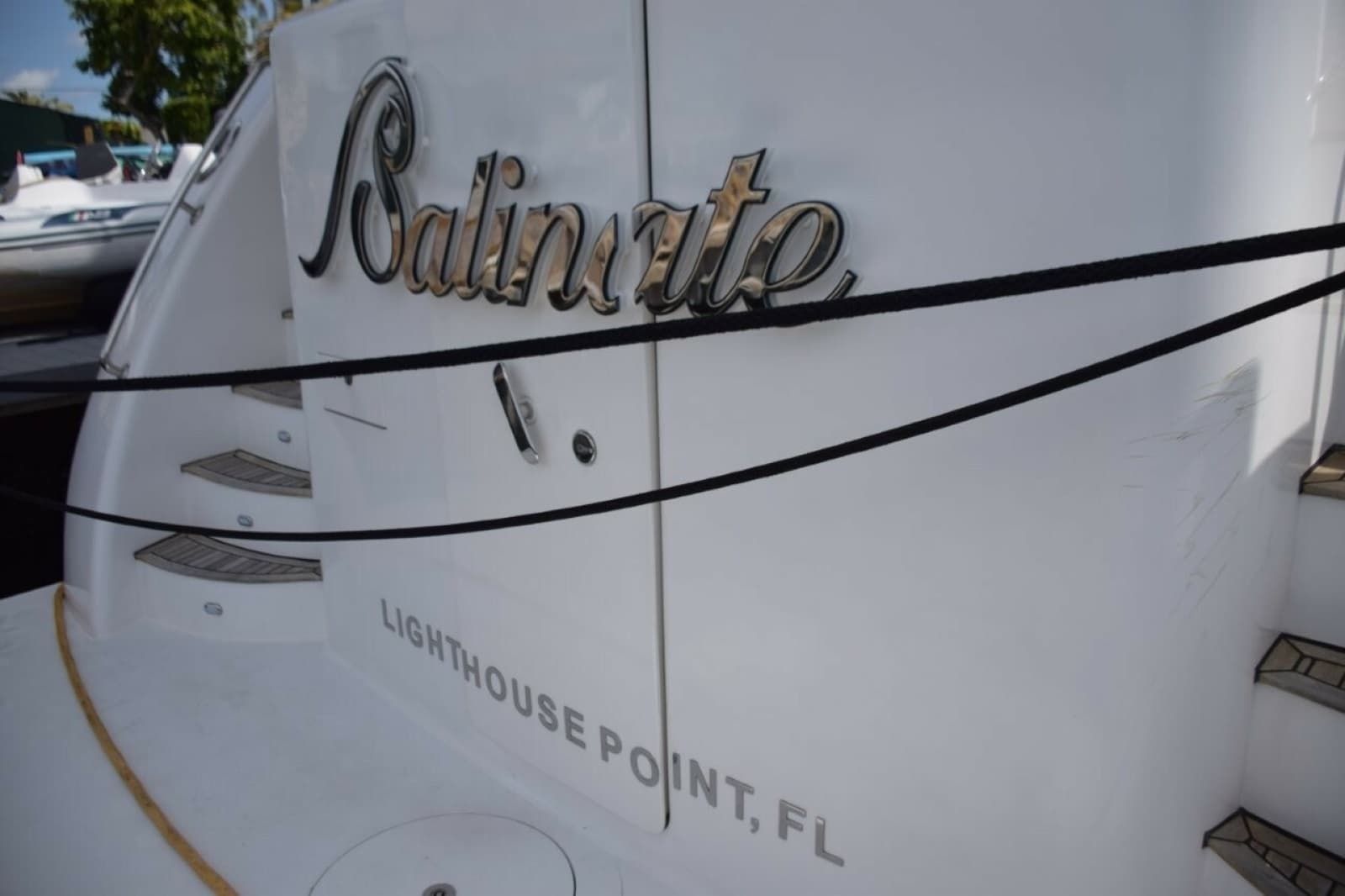 Transom with stairways