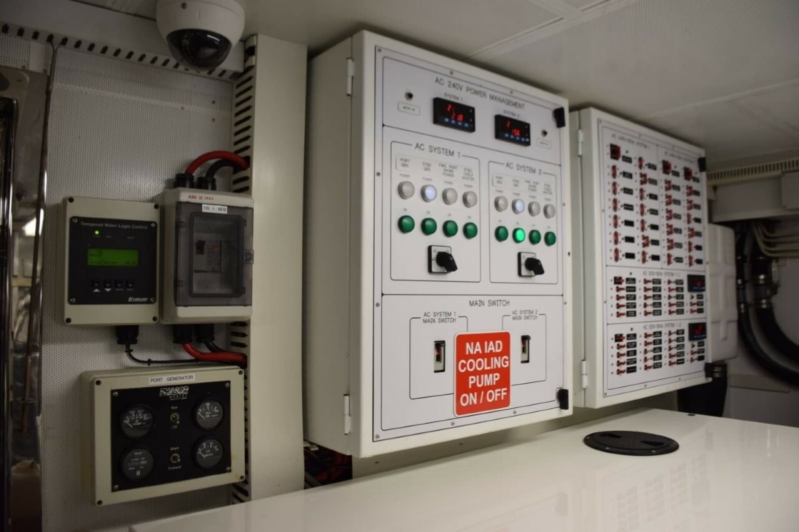 Port Aft ER Breaker Panel