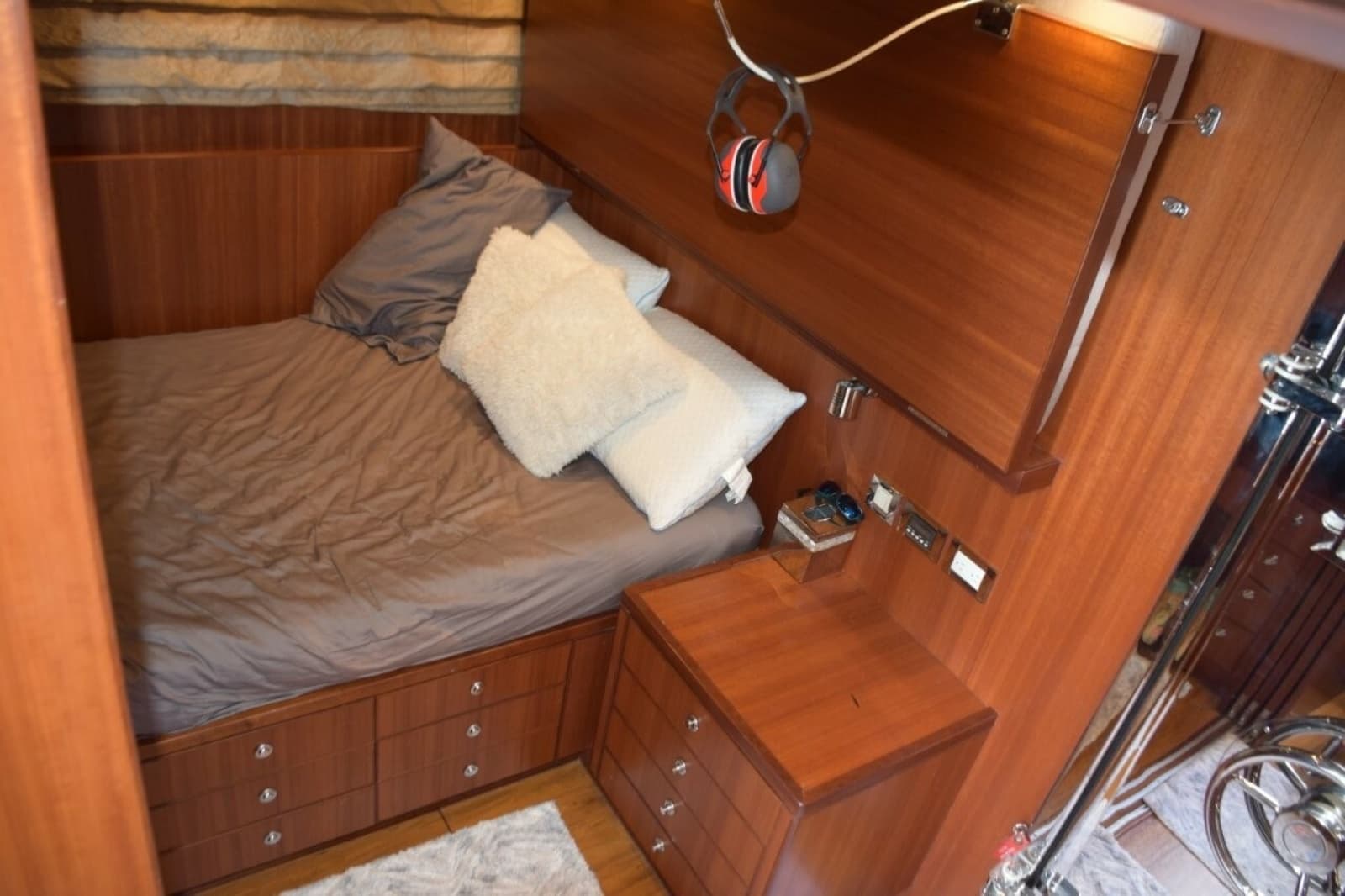 Aft stateroom - crew
