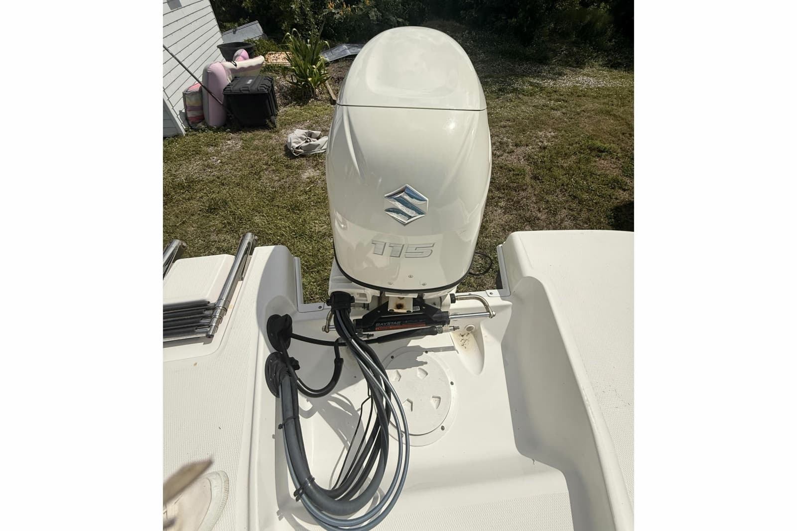 2020 Hurricane SunDeck Sport 185 OB