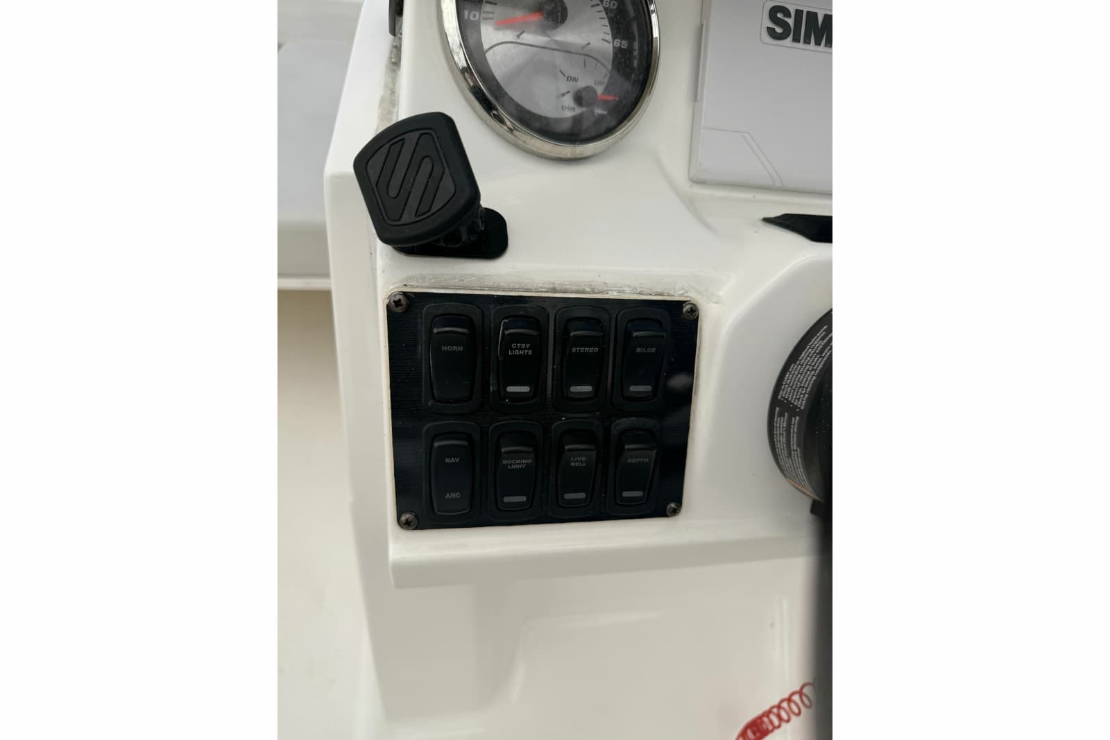 2020 Hurricane SunDeck Sport 185 OB