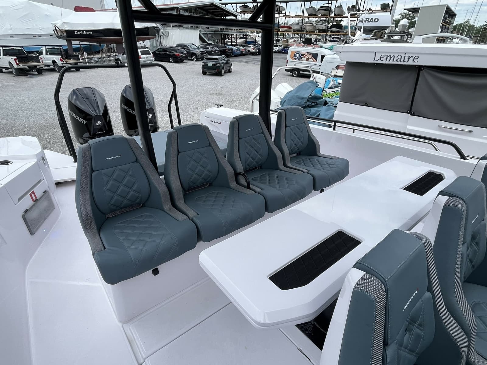 2025 Axopar 37 Sun Top