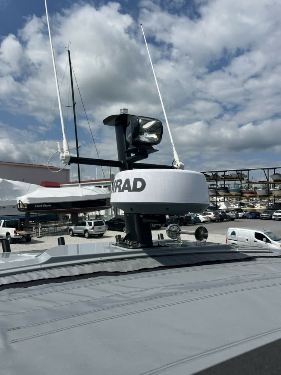 2025 Axopar 37 Sun Top
