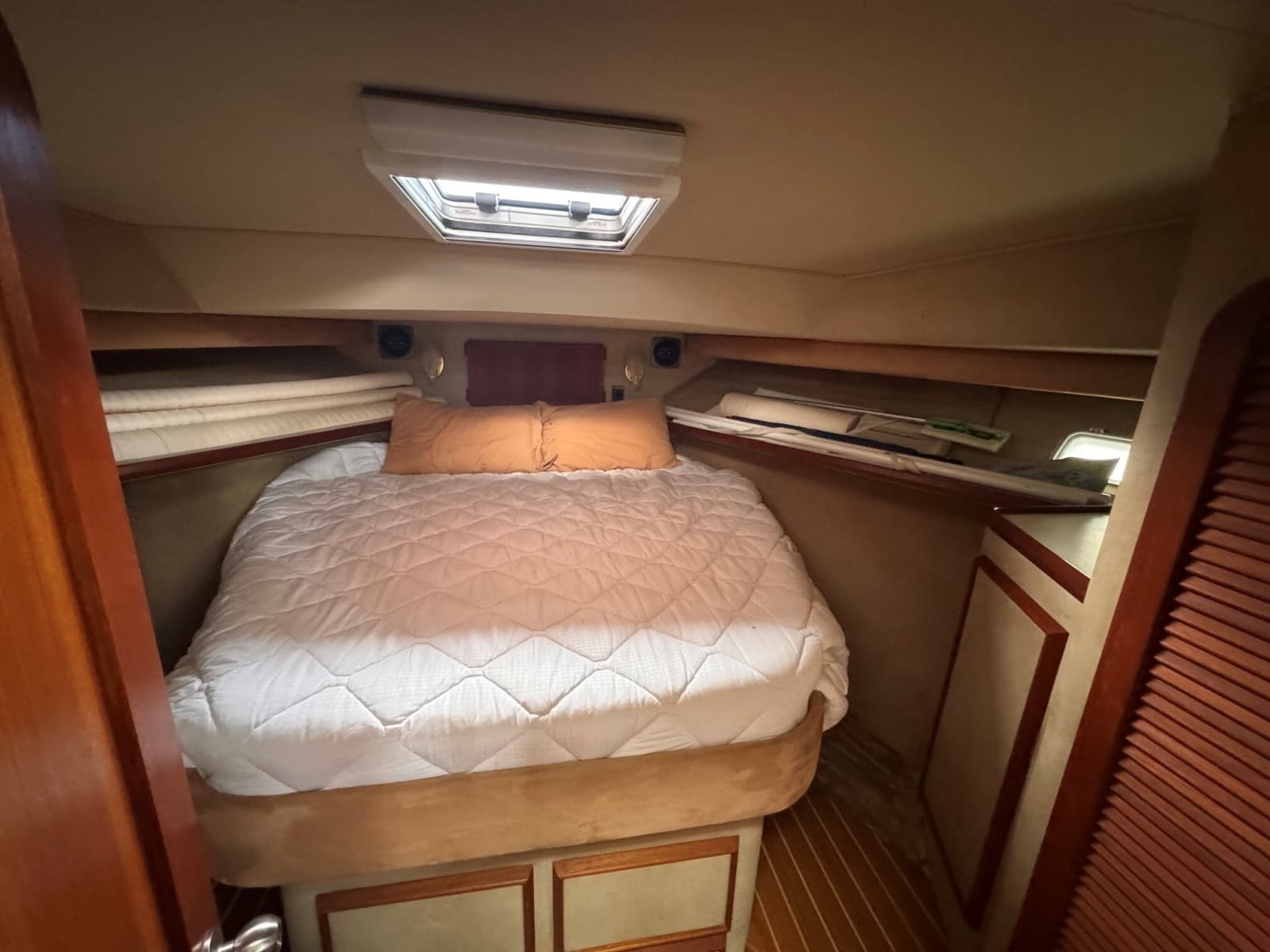 1987 Chris-Craft 392 Commander