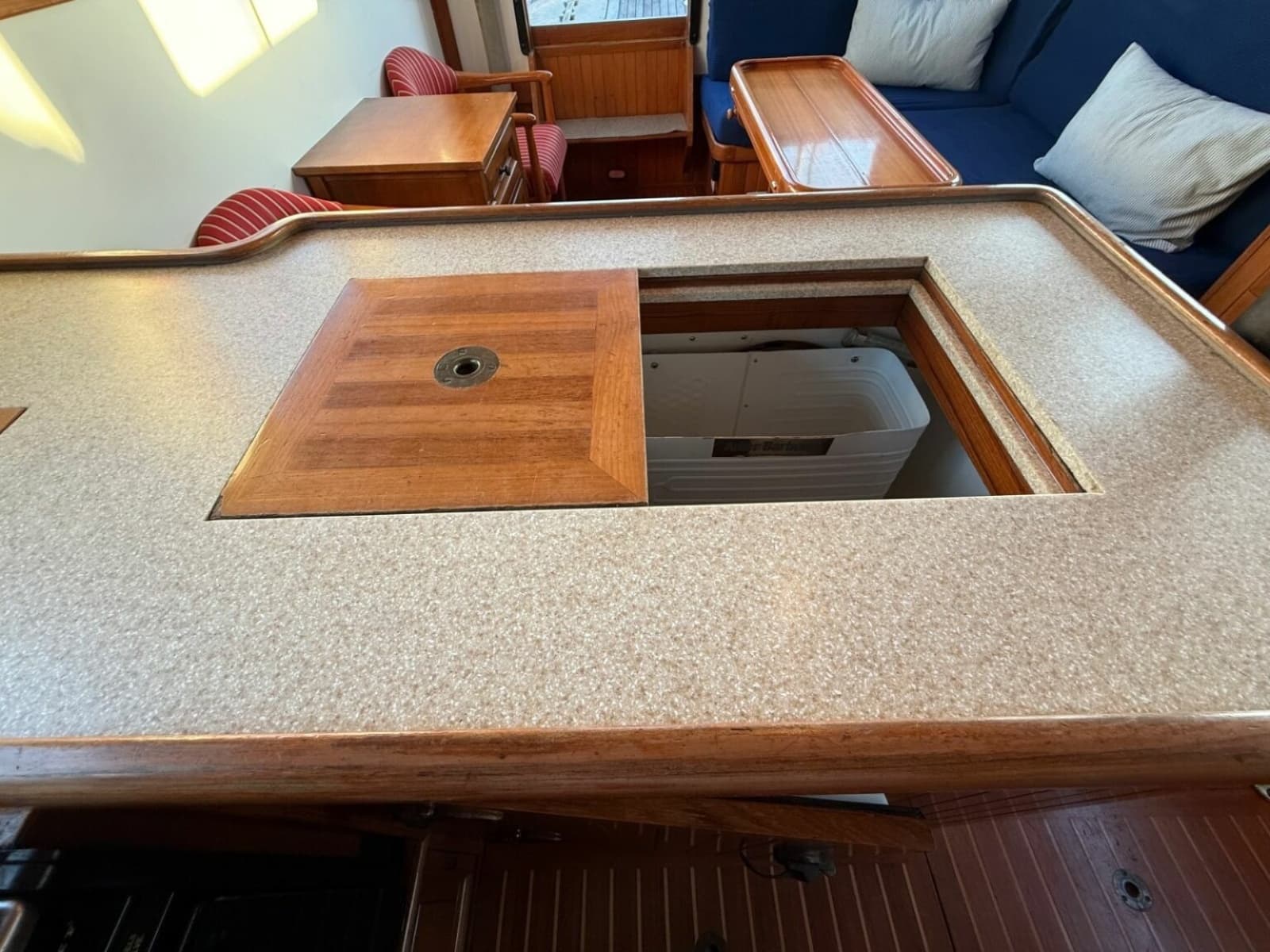 1987 Lord Nelson Victory Tug