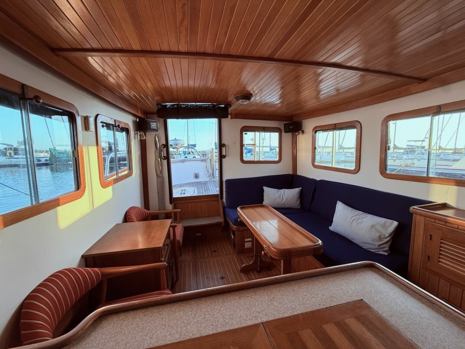 1987 Lord Nelson Victory Tug