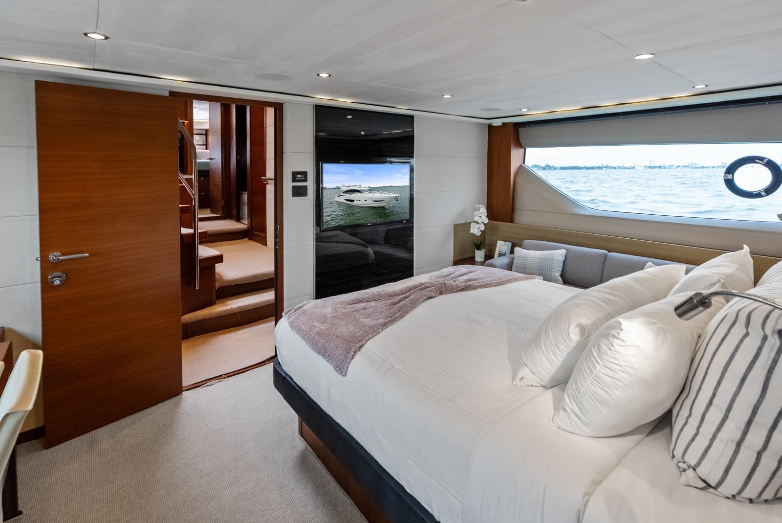 2014 Princess S72