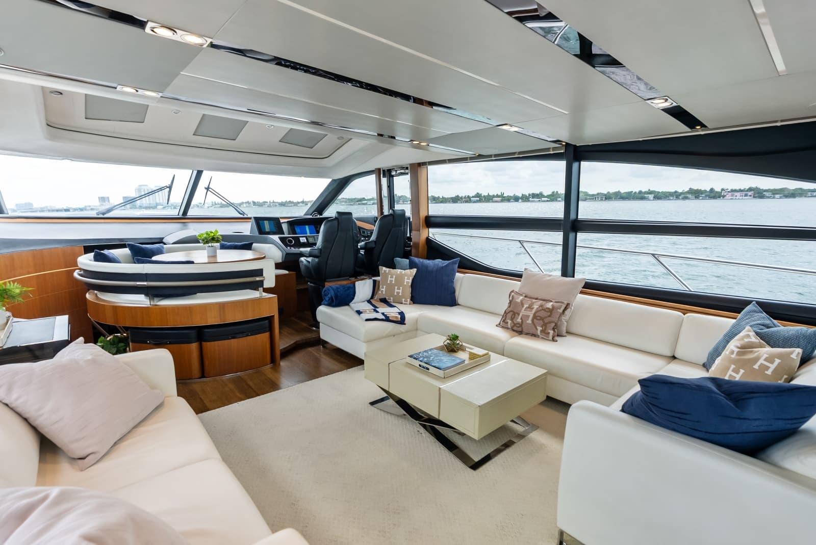 2014 Princess S72