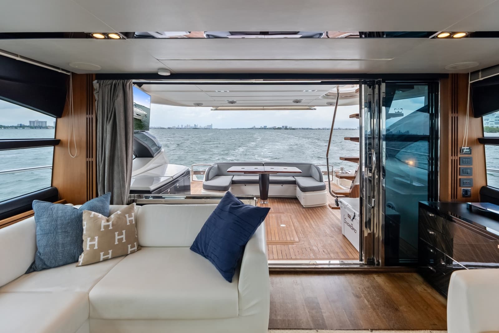 2014 Princess S72