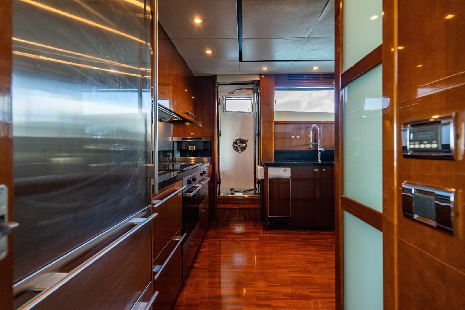 2010 Princess 95 M/Y