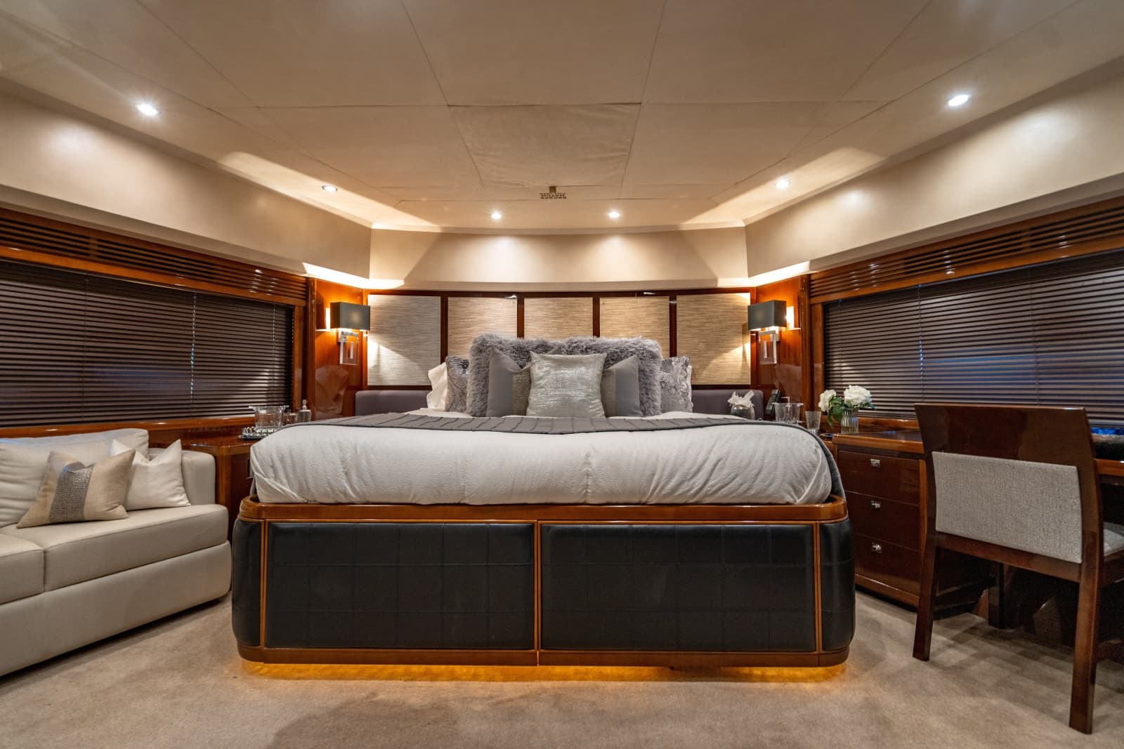 2010 Princess 95 M/Y