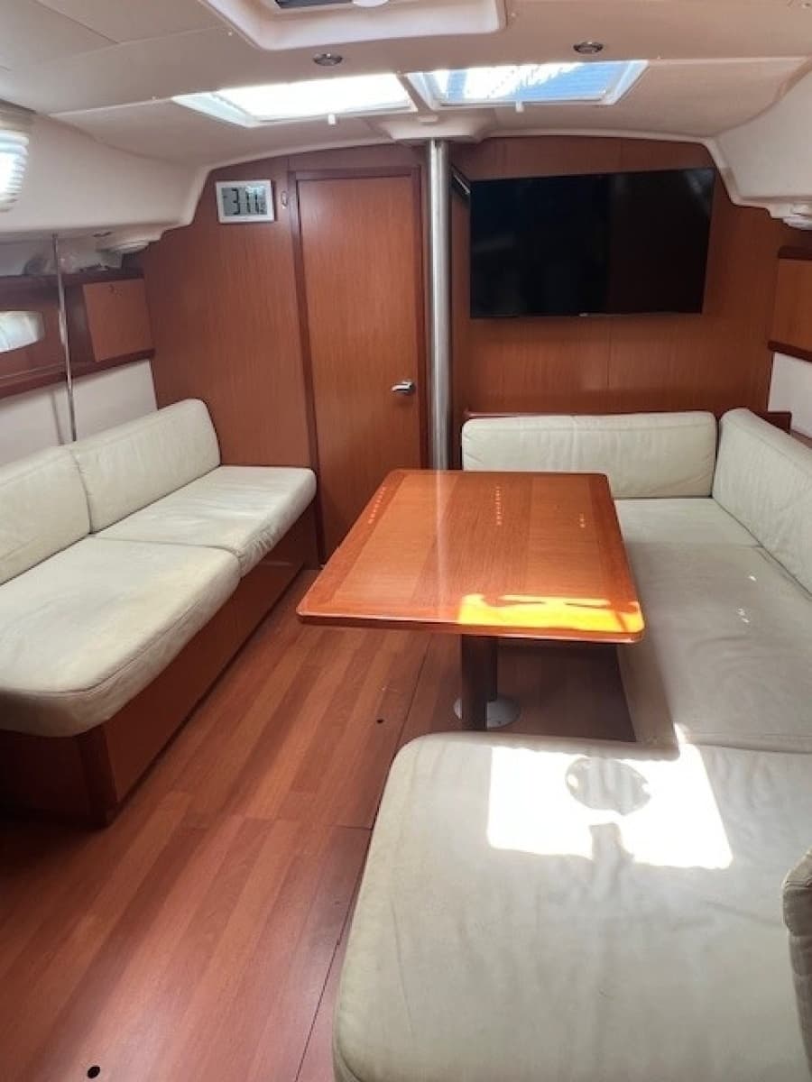 2009 Beneteau Oceanis 43